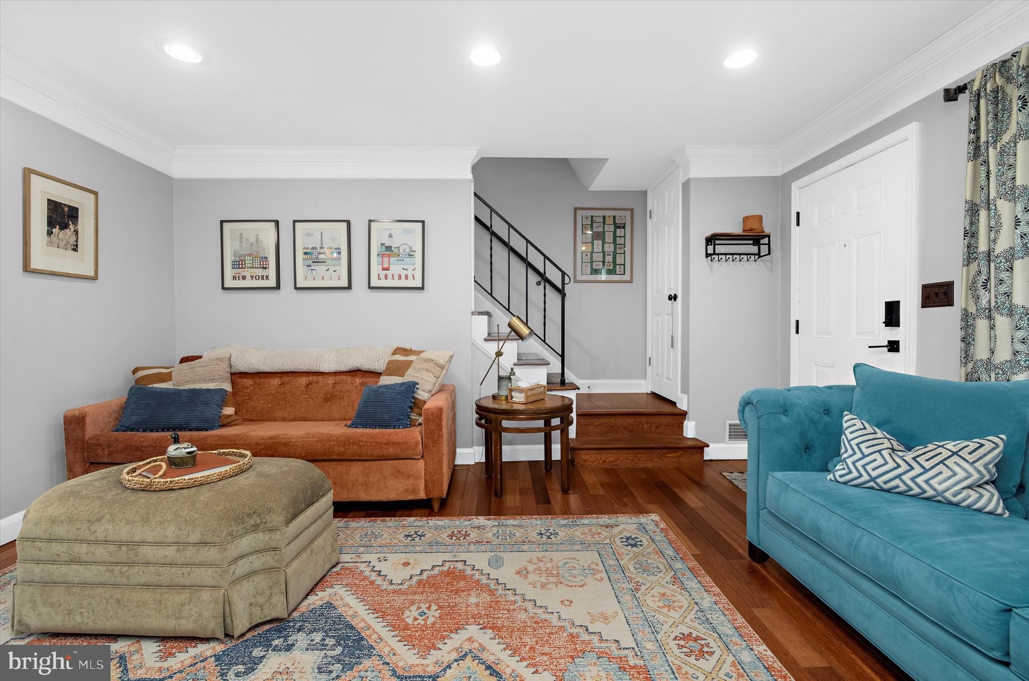 MEDFIELD - Residential