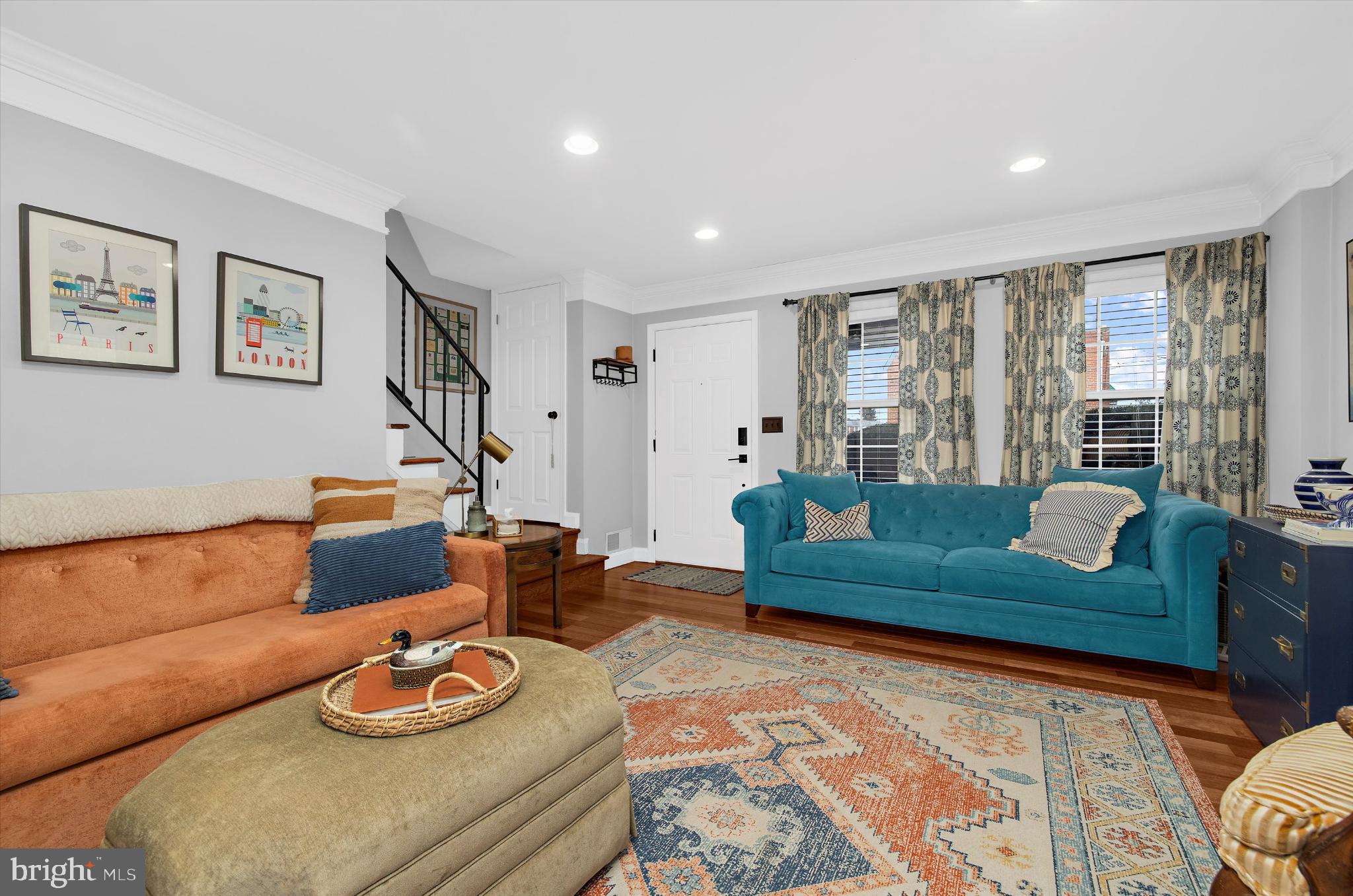 MEDFIELD - Residential