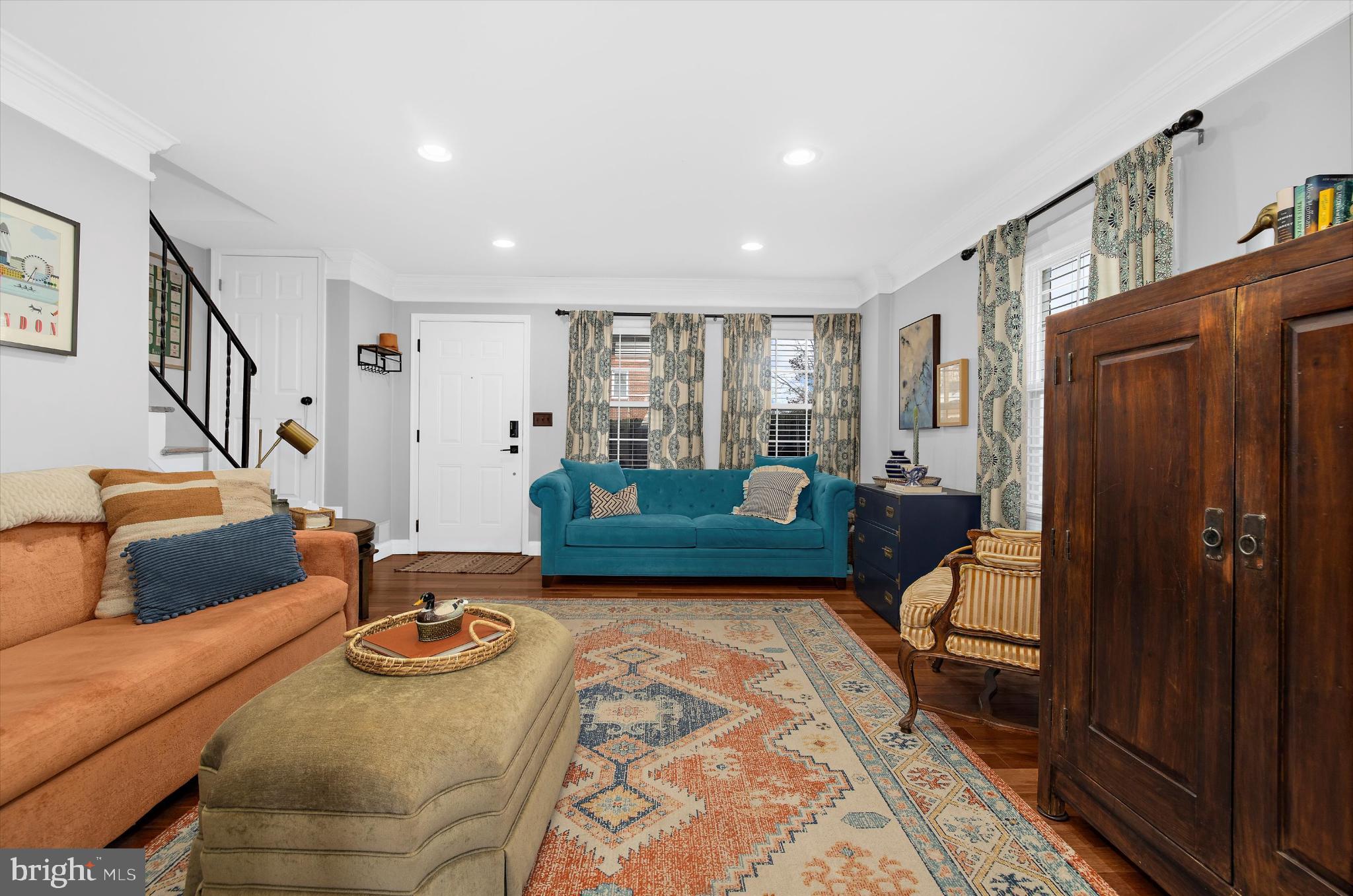 MEDFIELD - Residential