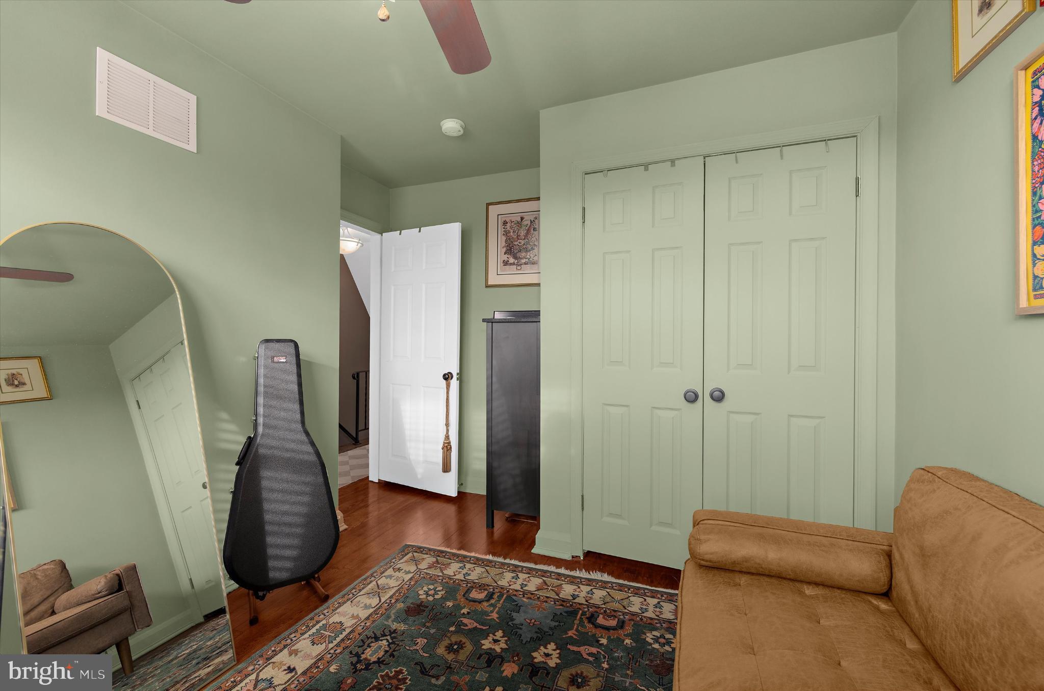 MEDFIELD - Residential