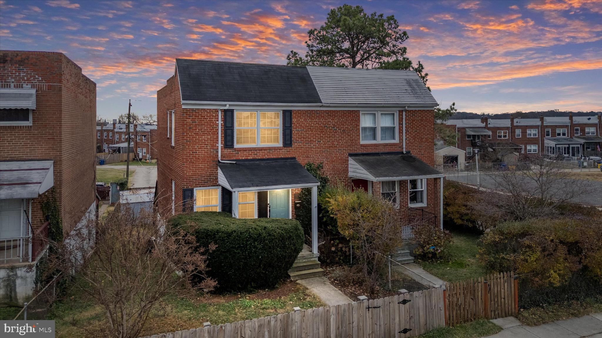 MEDFIELD - Residential