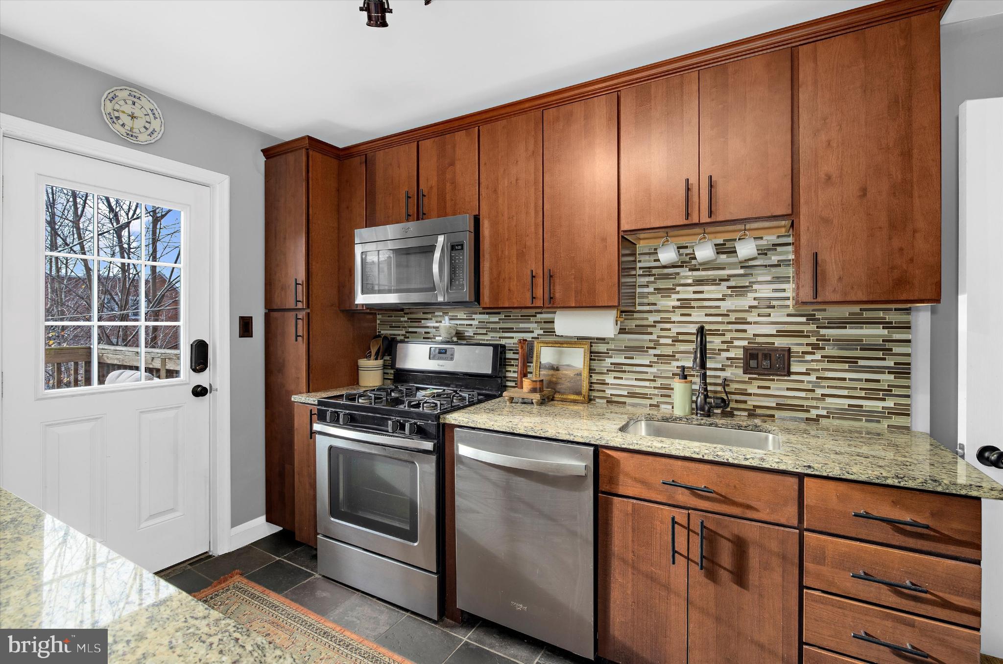 MEDFIELD - Residential