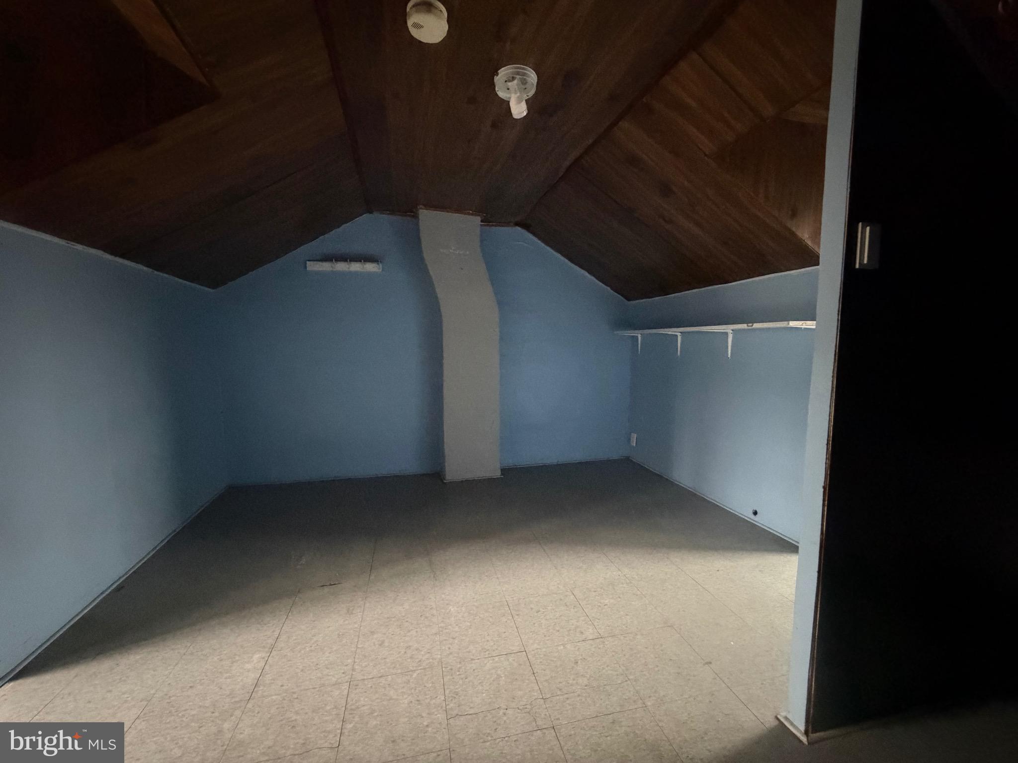 NORTHEAST READING - Residential