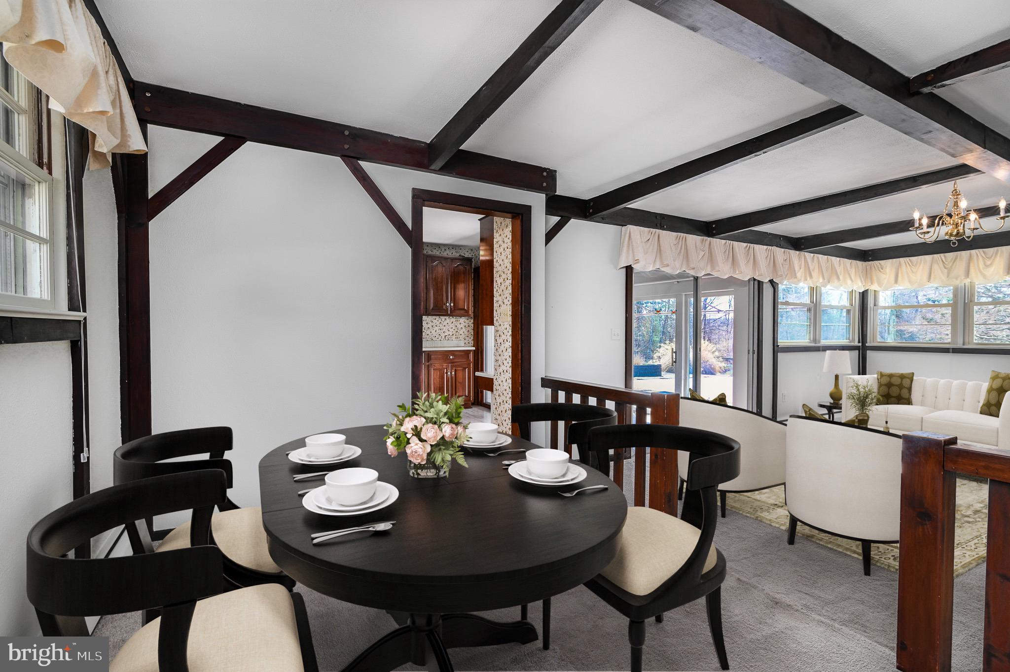 HUNTVIEW AT HORSES - Residential