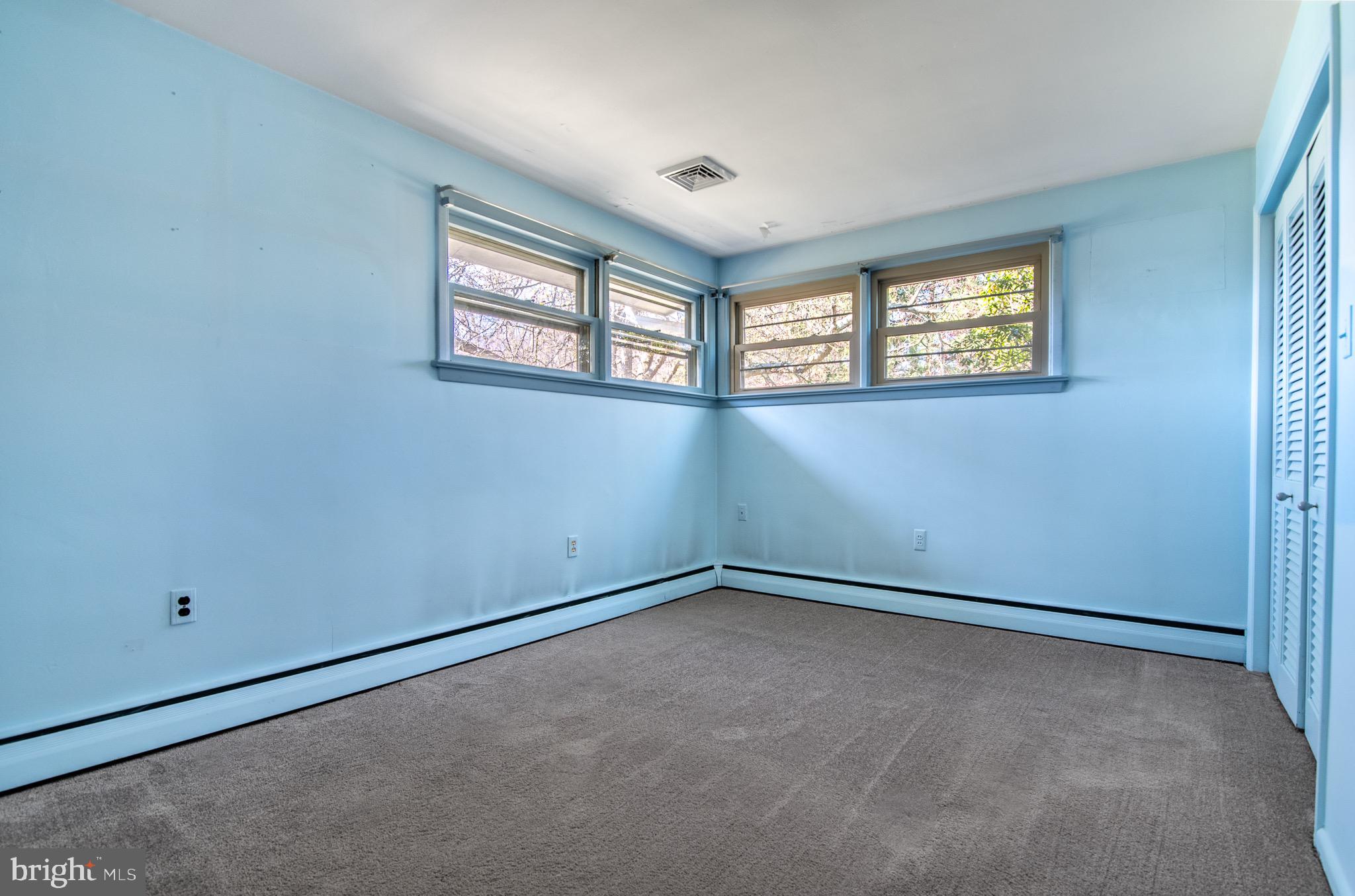 HUNTVIEW AT HORSES - Residential