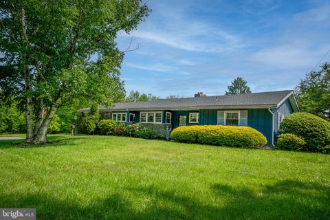 2310 HORSESHOE TRL CHESTER SPRINGS PA 19425