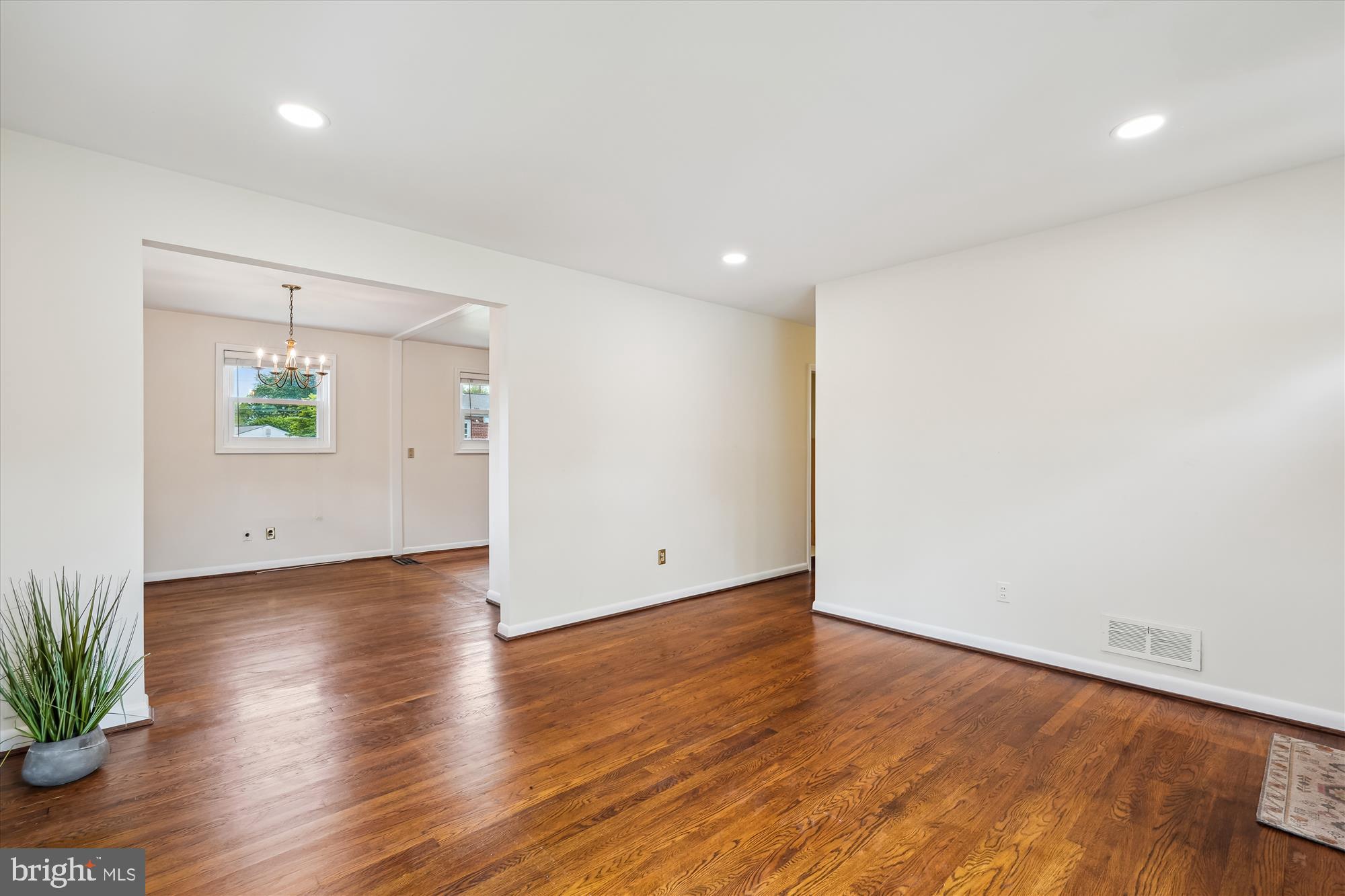 RANDOLPH HILLS - Residential Lease