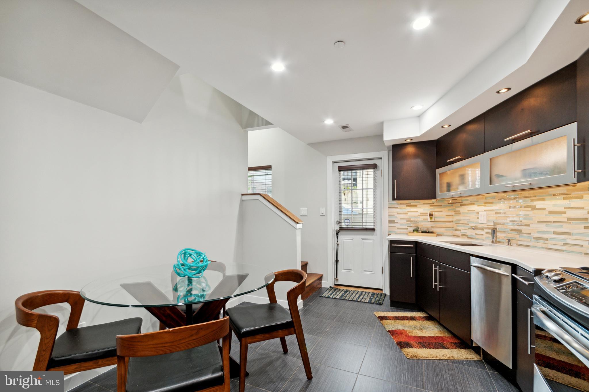 444 POPLAR STREET