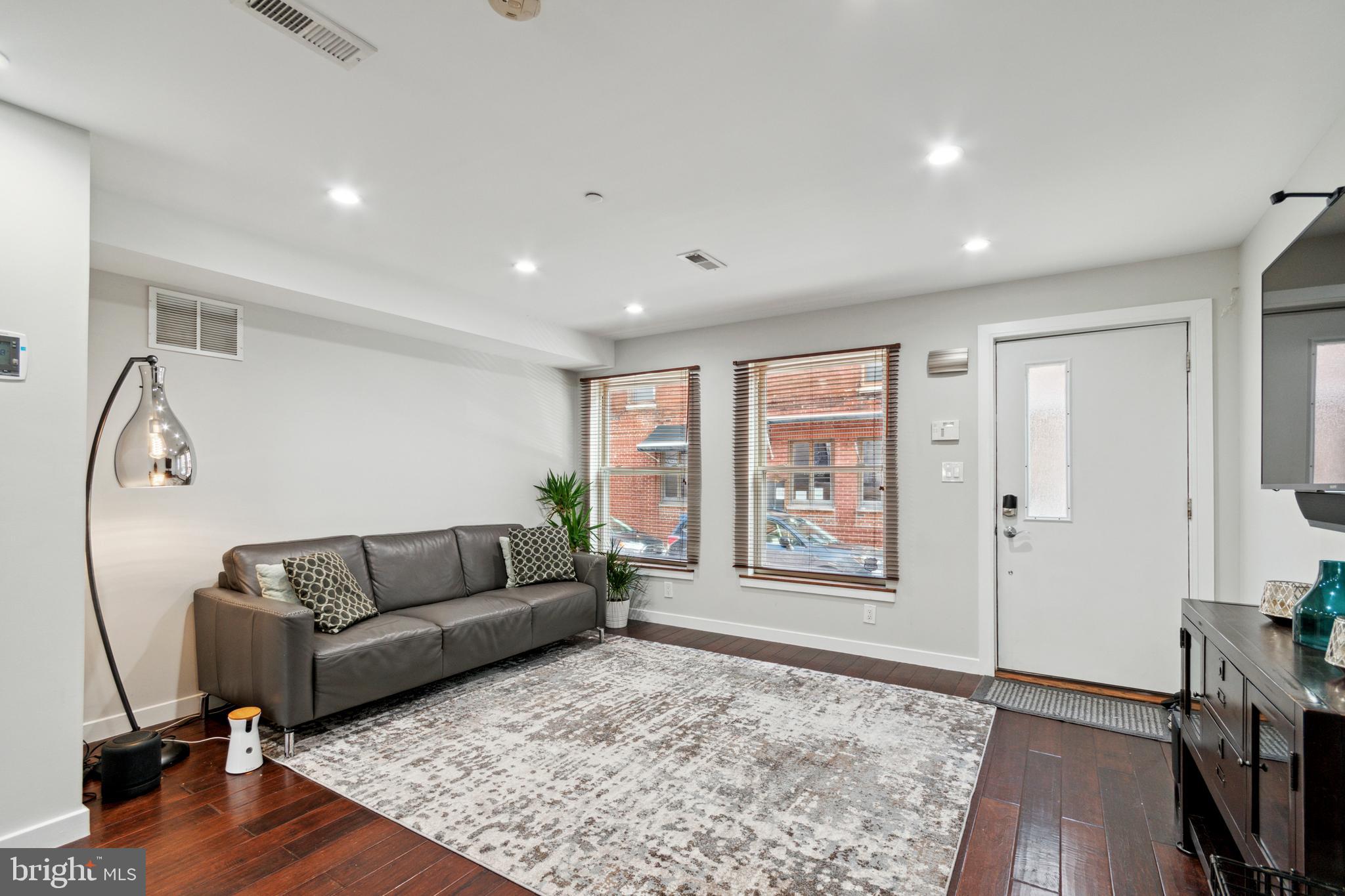 444 POPLAR STREET