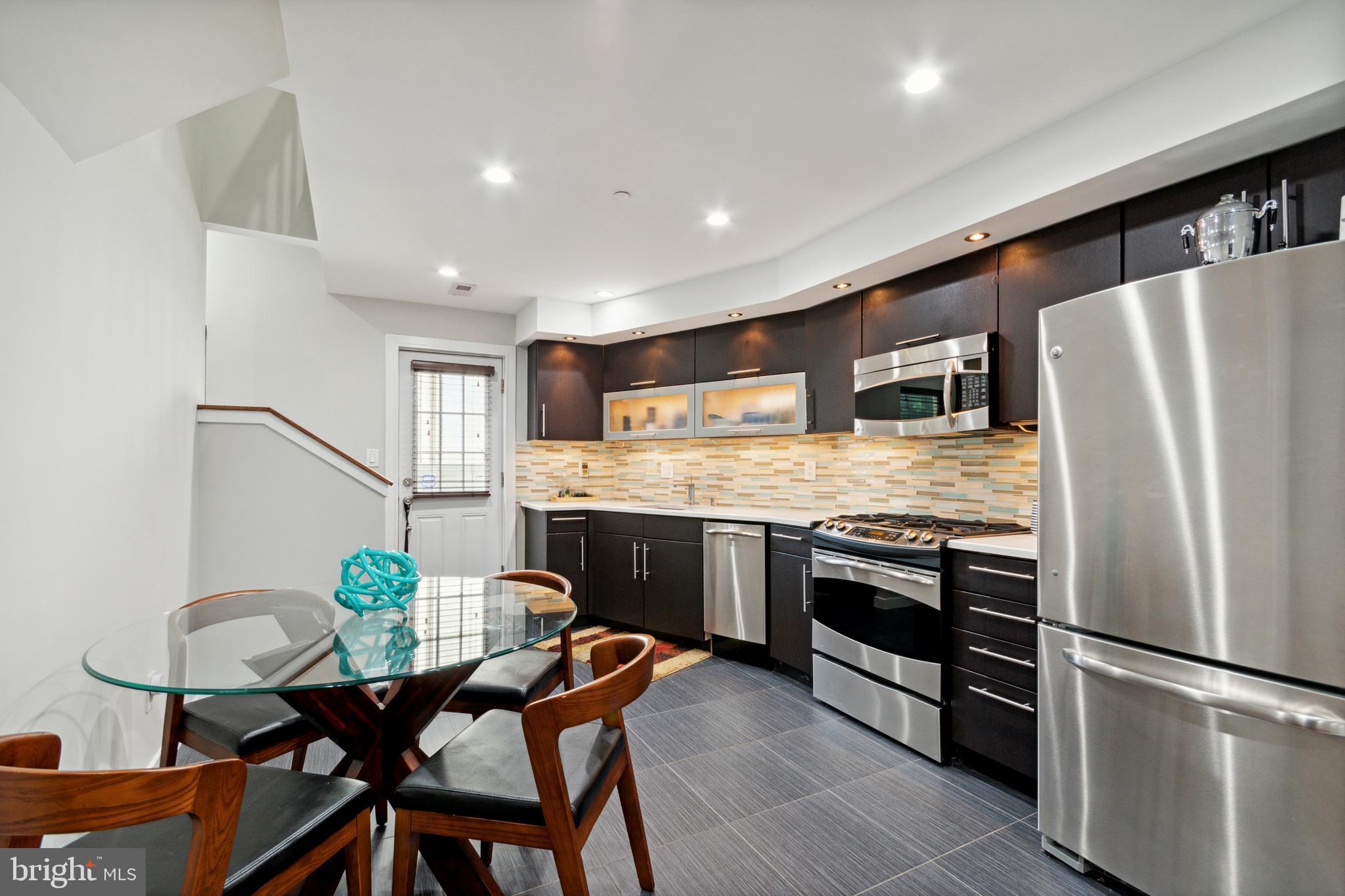 444 POPLAR STREET