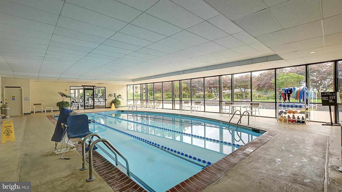 PROMENADE TOWERS - Residential