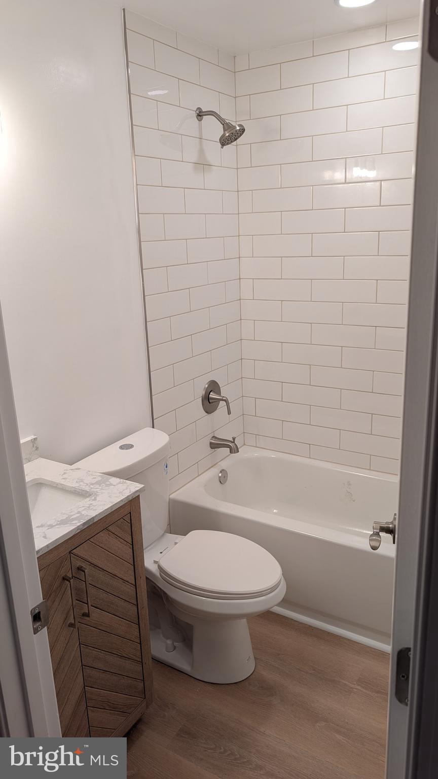 1015 MOUNT HOLLY DRIVE