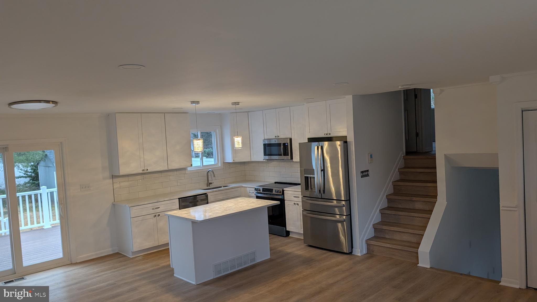 1015 MOUNT HOLLY DRIVE