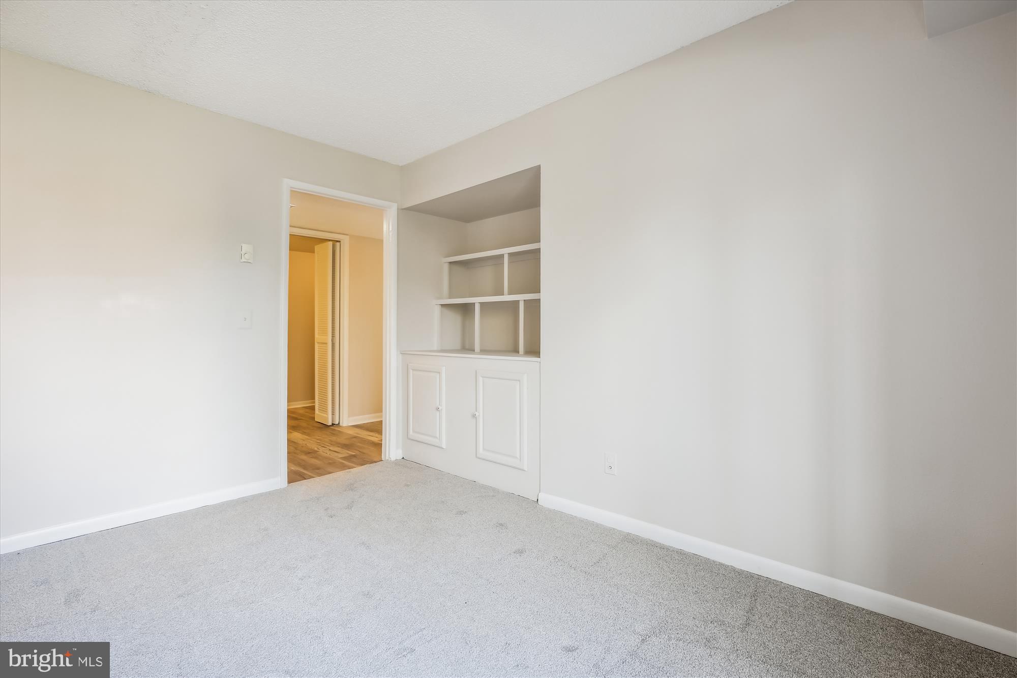 LEISURE WORLD - Residential