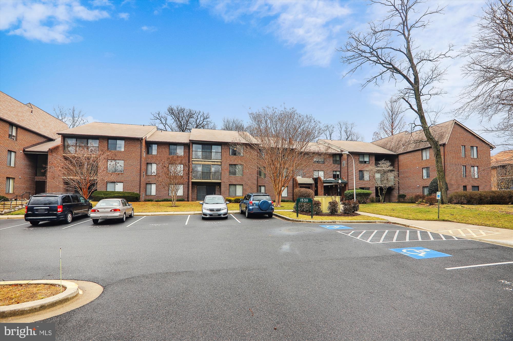 LEISURE WORLD - Residential