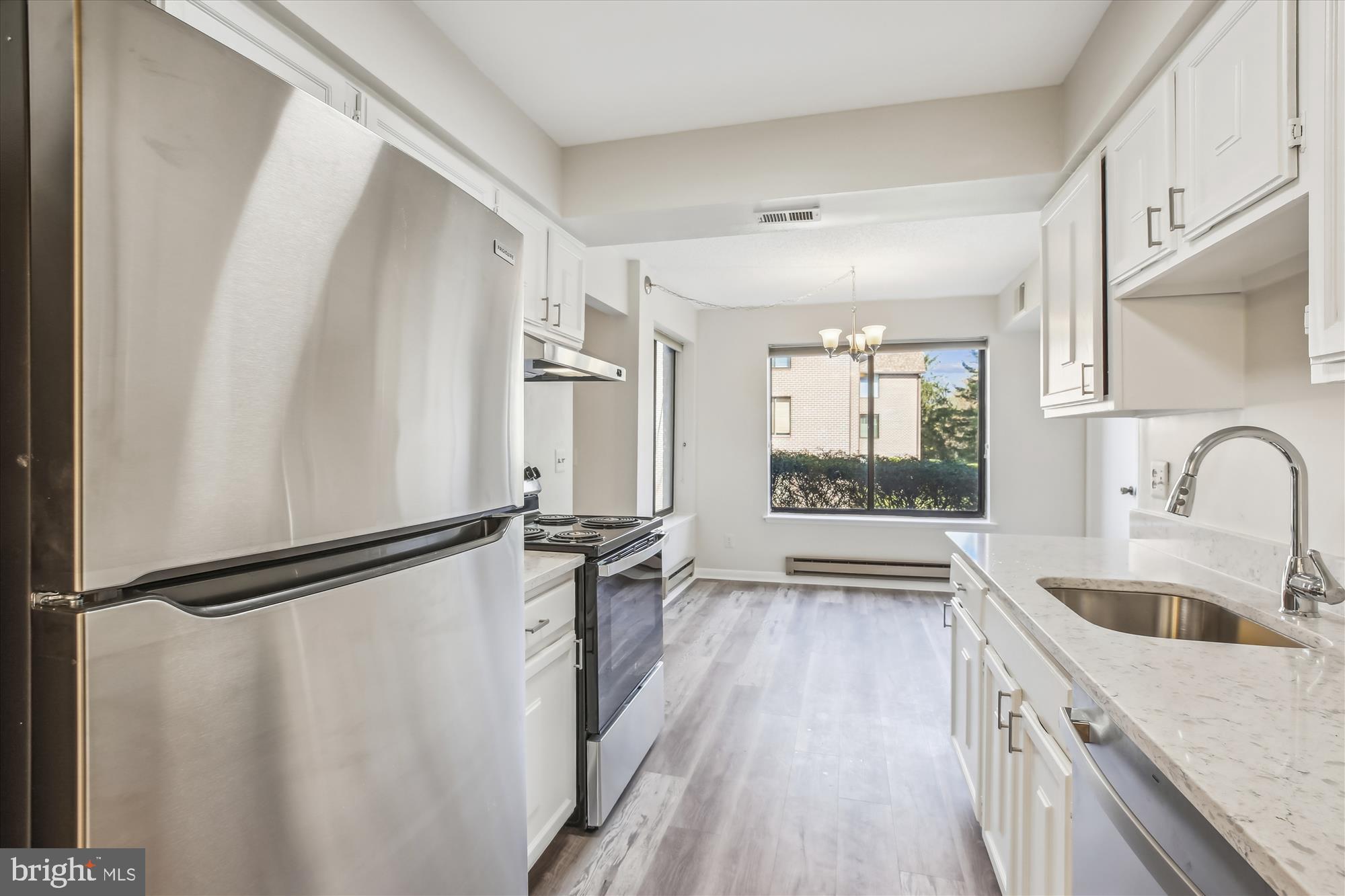 LEISURE WORLD - Residential