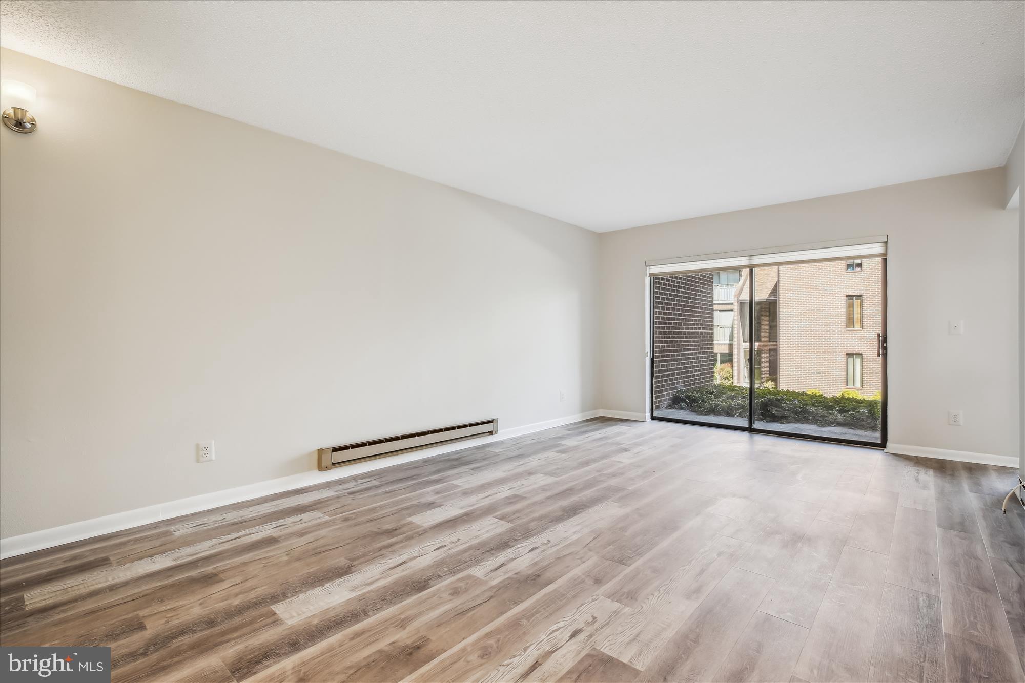 LEISURE WORLD - Residential