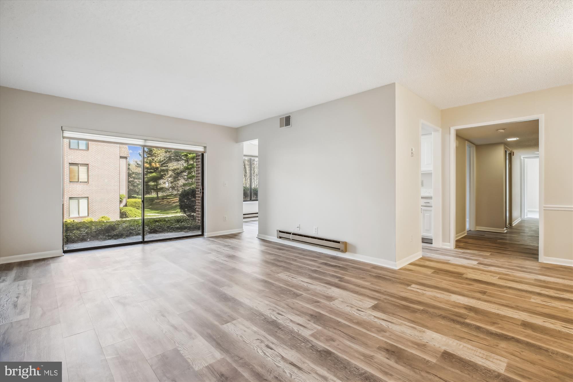 LEISURE WORLD - Residential