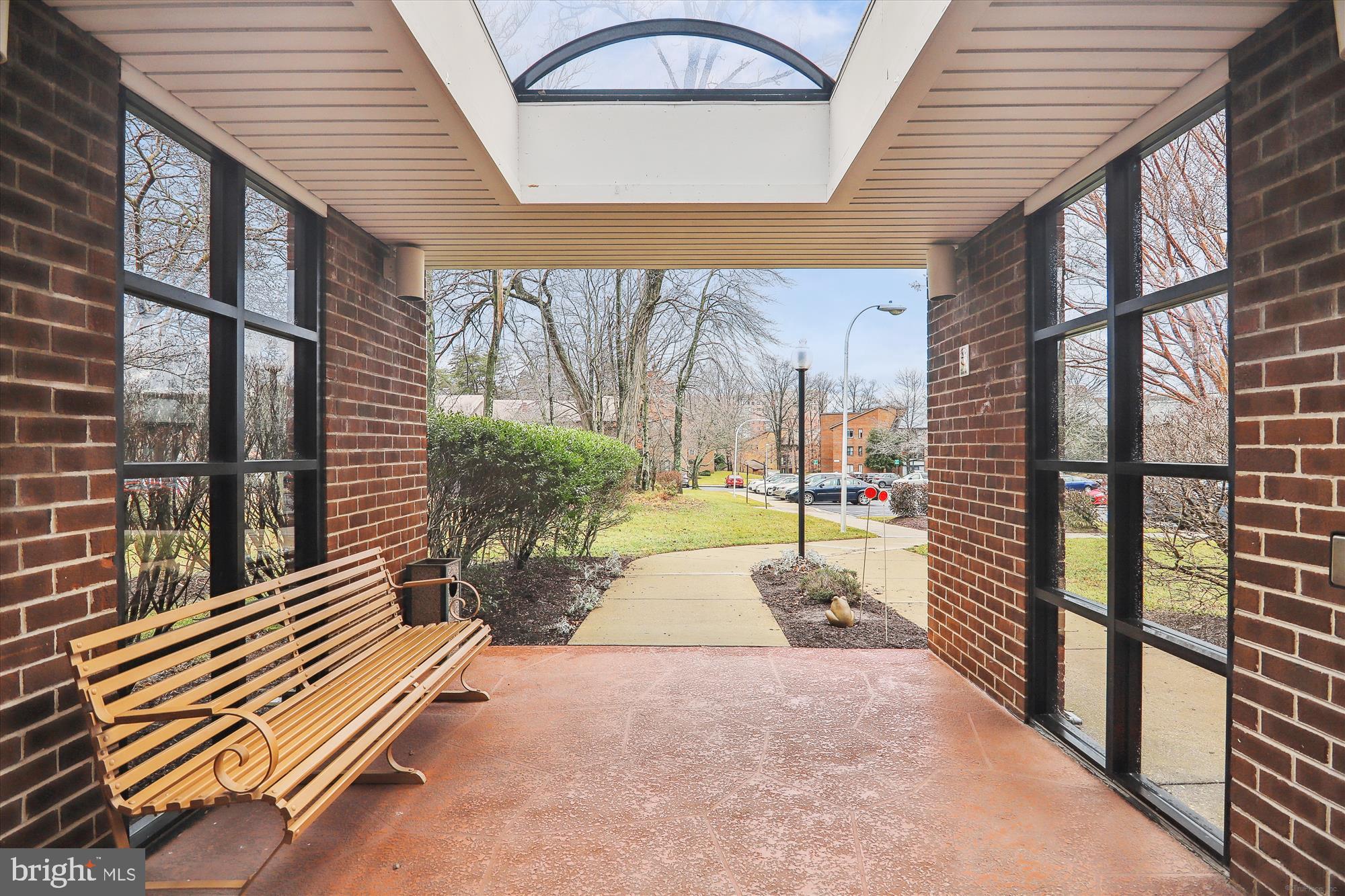 LEISURE WORLD - Residential