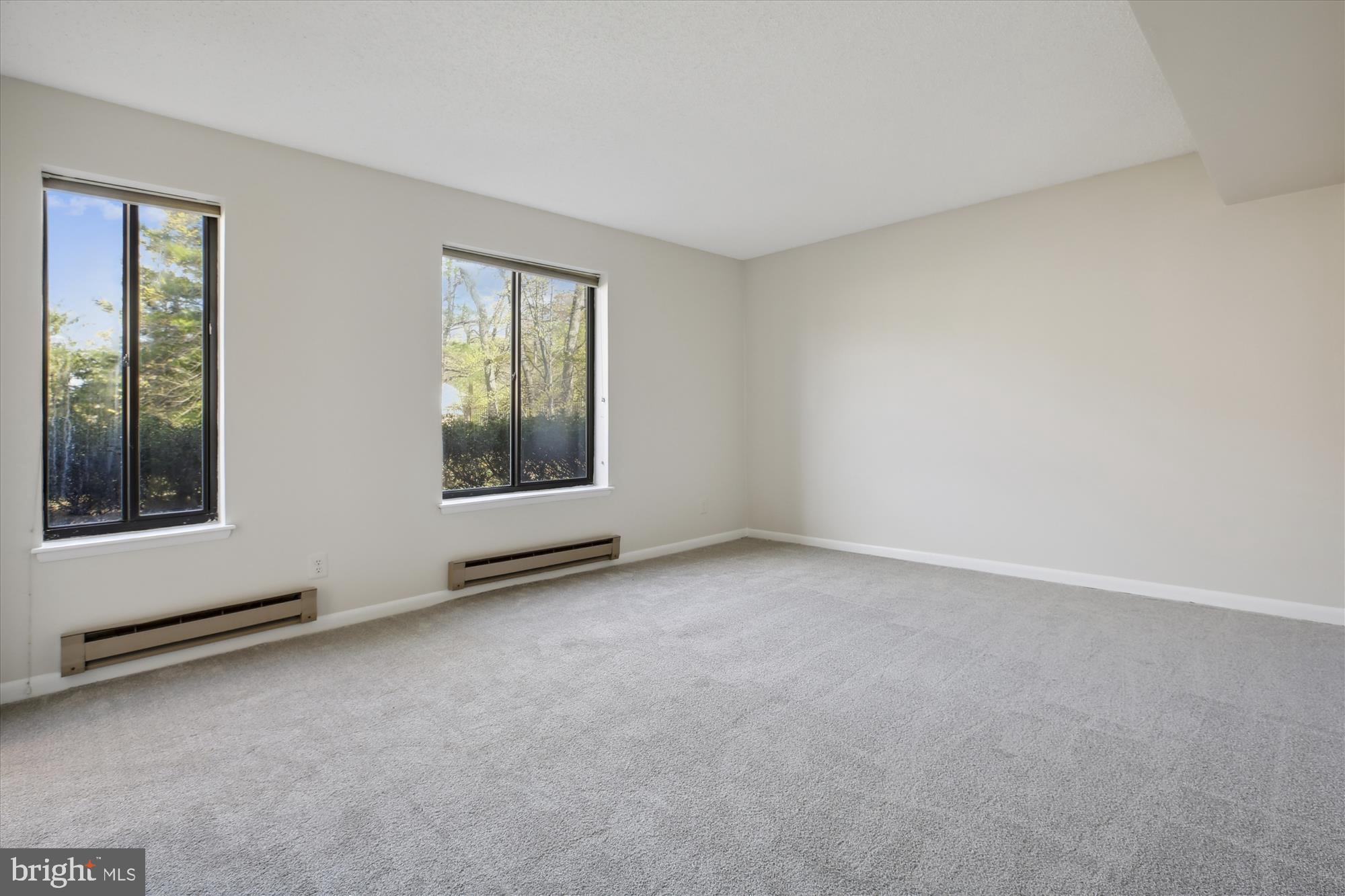 LEISURE WORLD - Residential