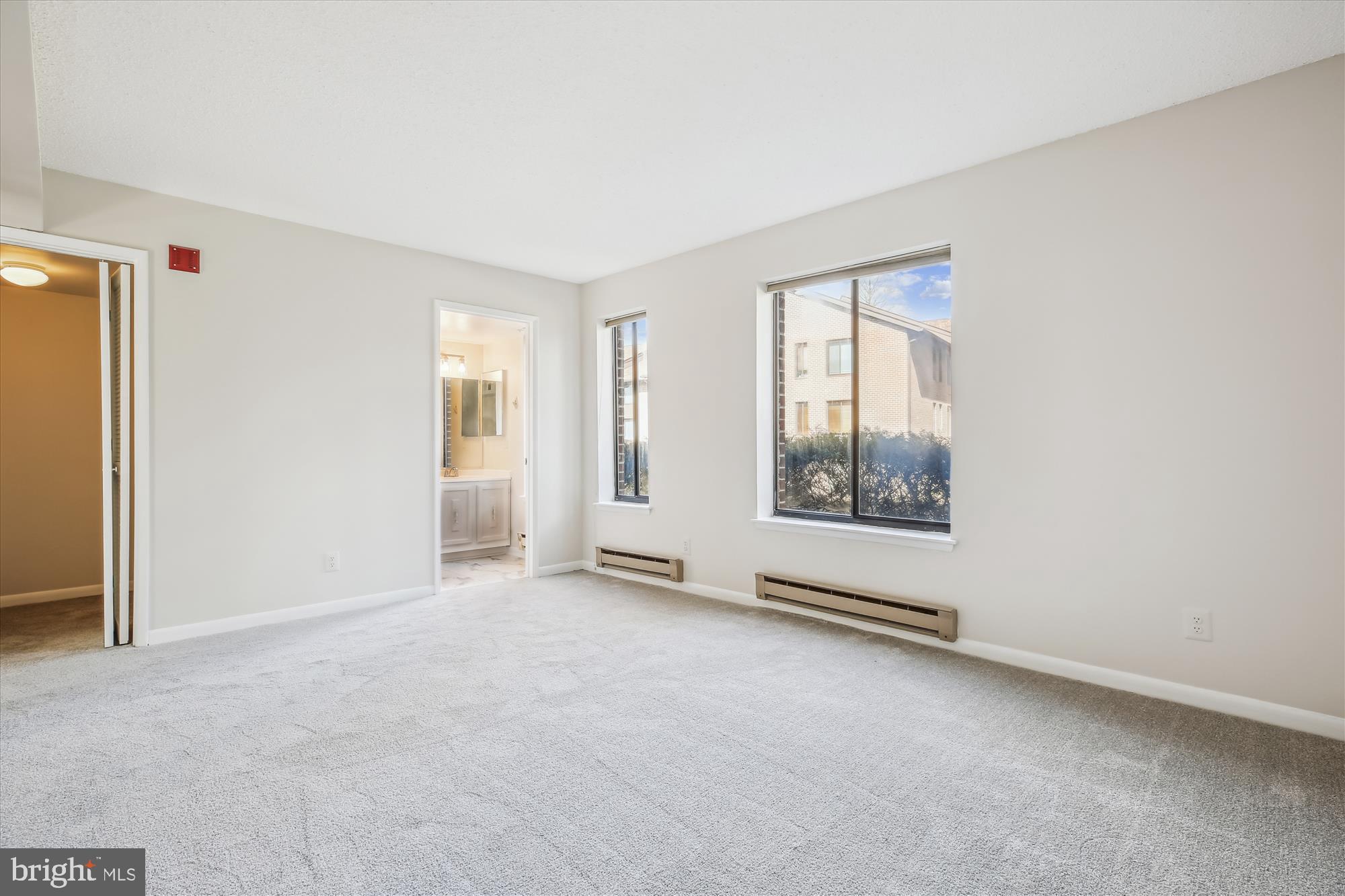 LEISURE WORLD - Residential