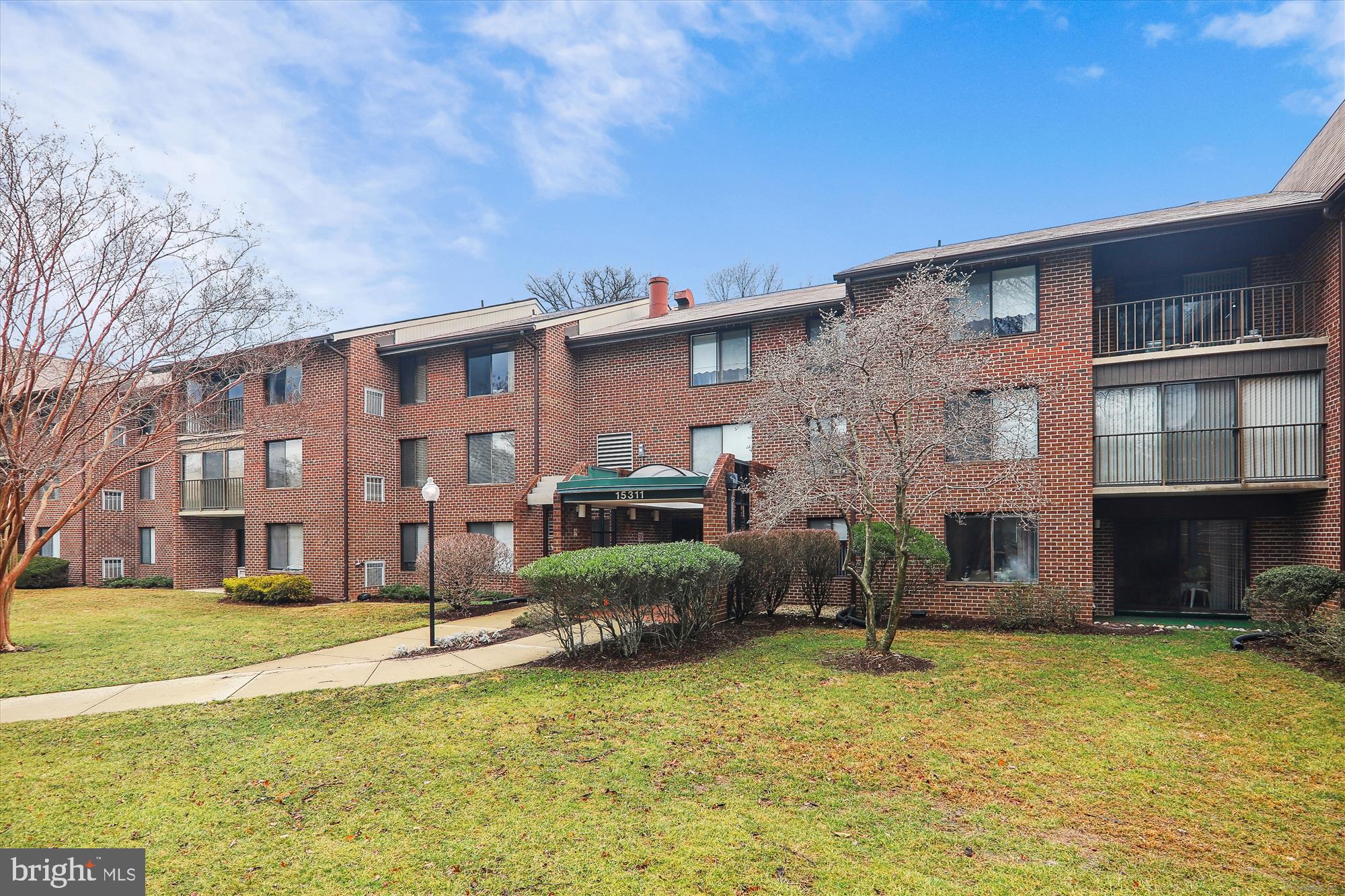 LEISURE WORLD - Residential