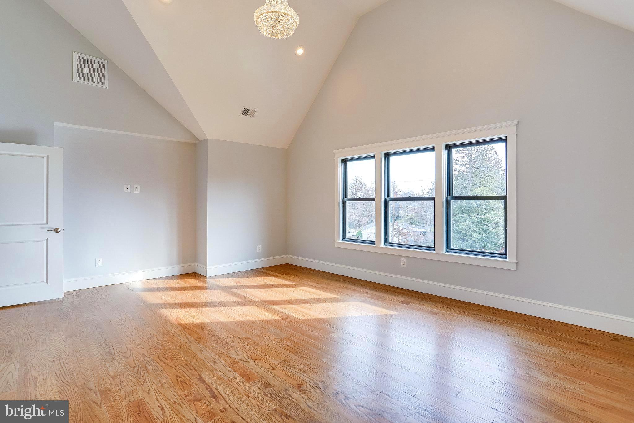 ORCHARD CREST - Residential