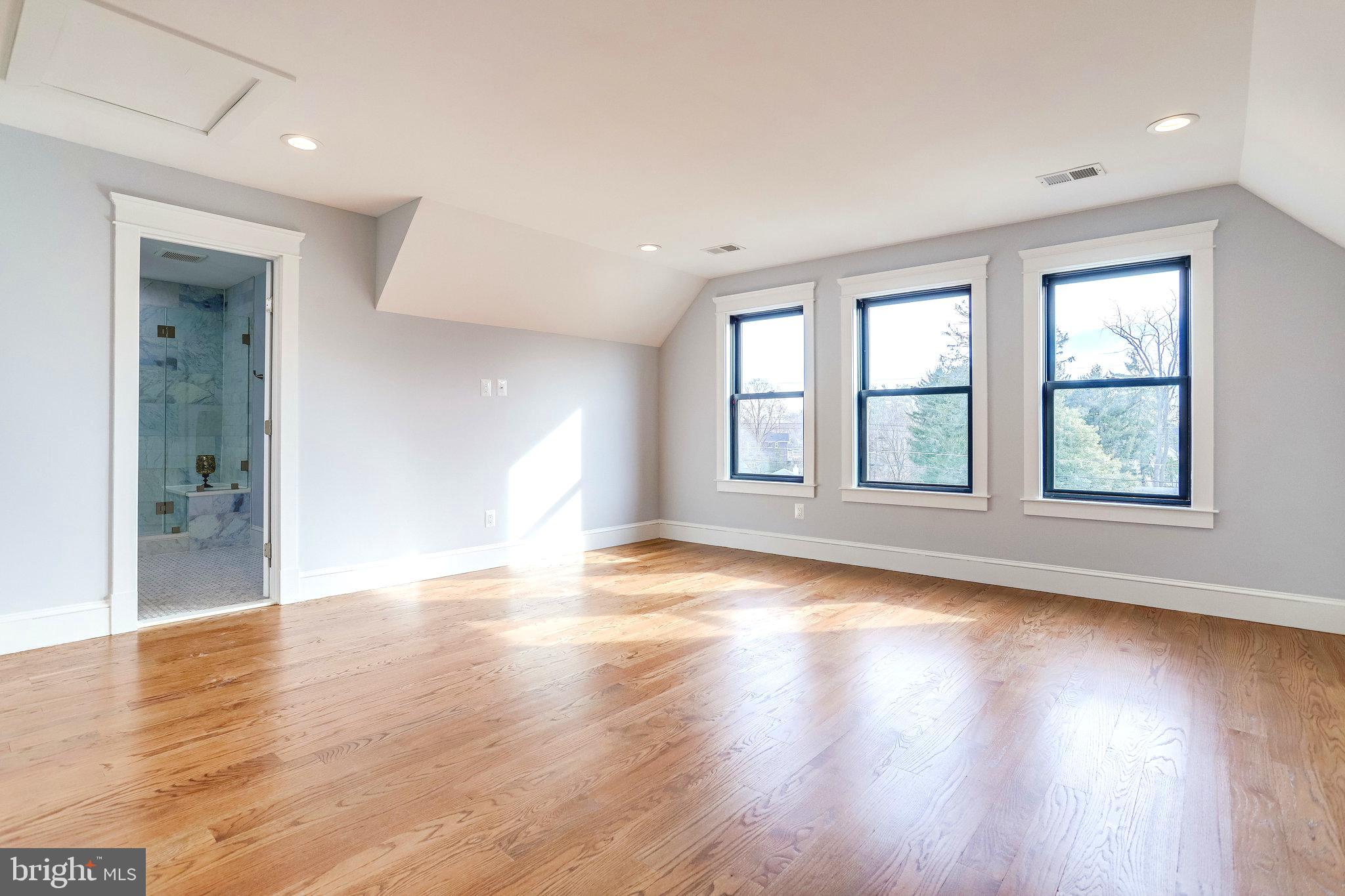 ORCHARD CREST - Residential