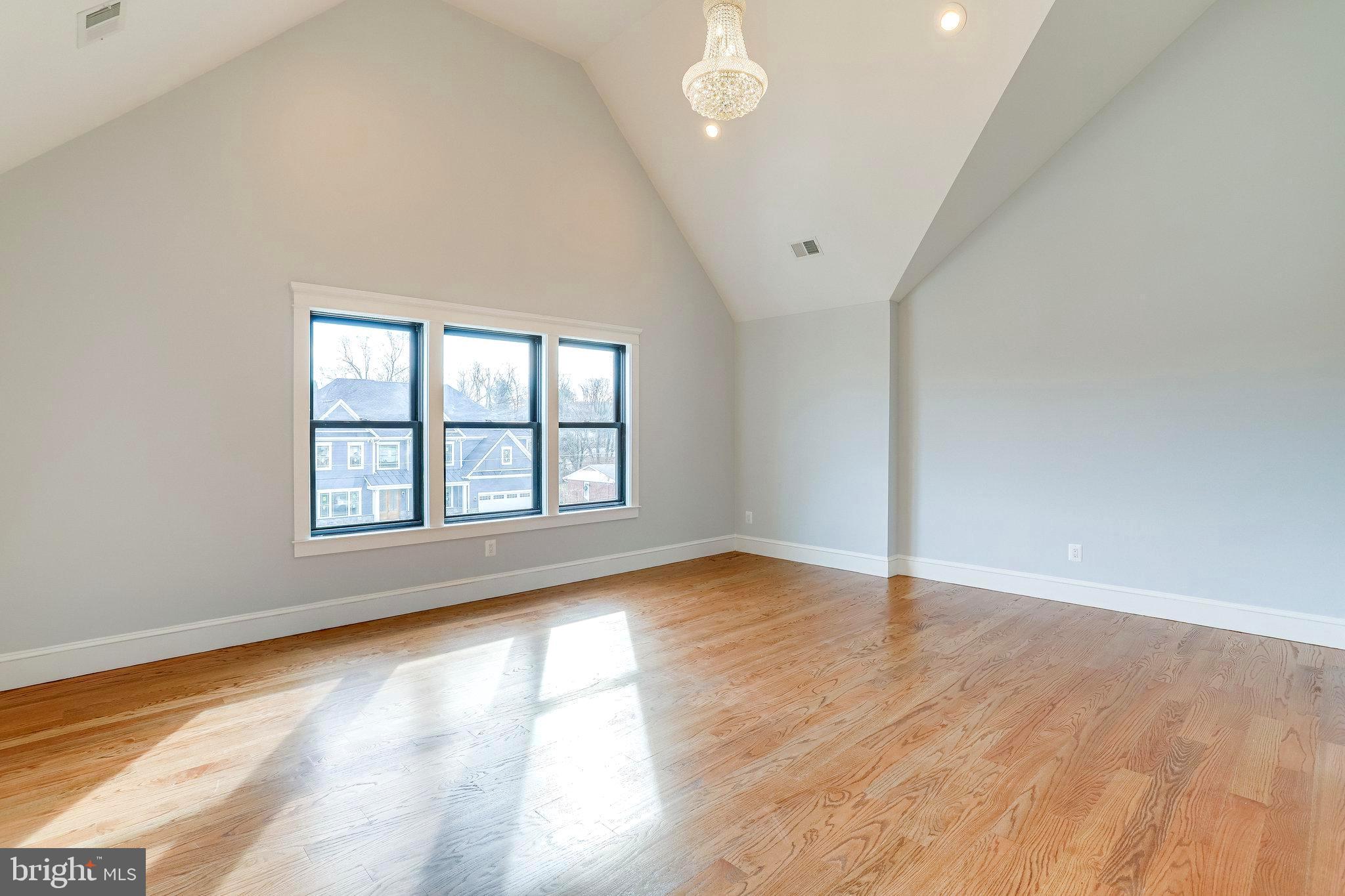 ORCHARD CREST - Residential