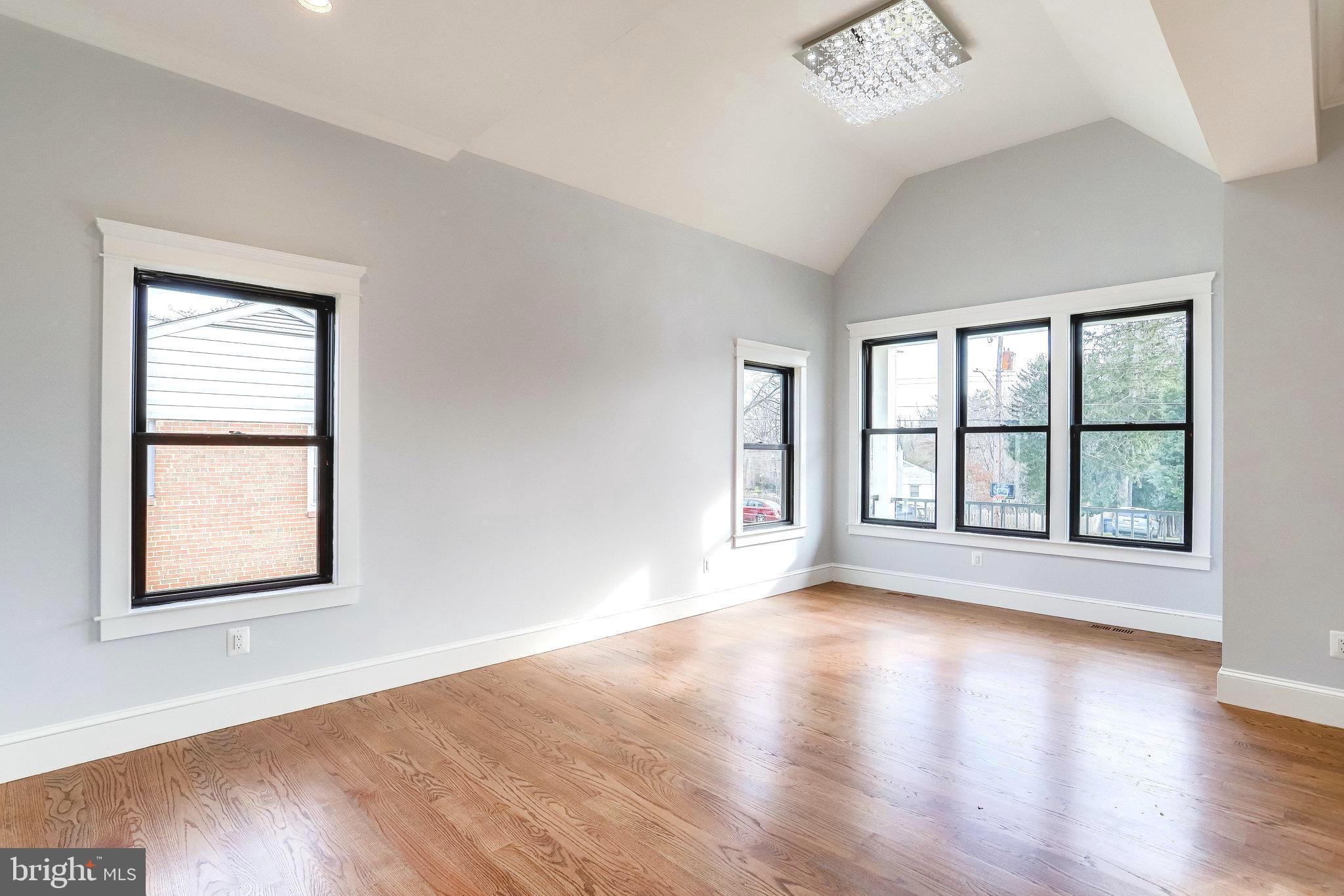 ORCHARD CREST - Residential