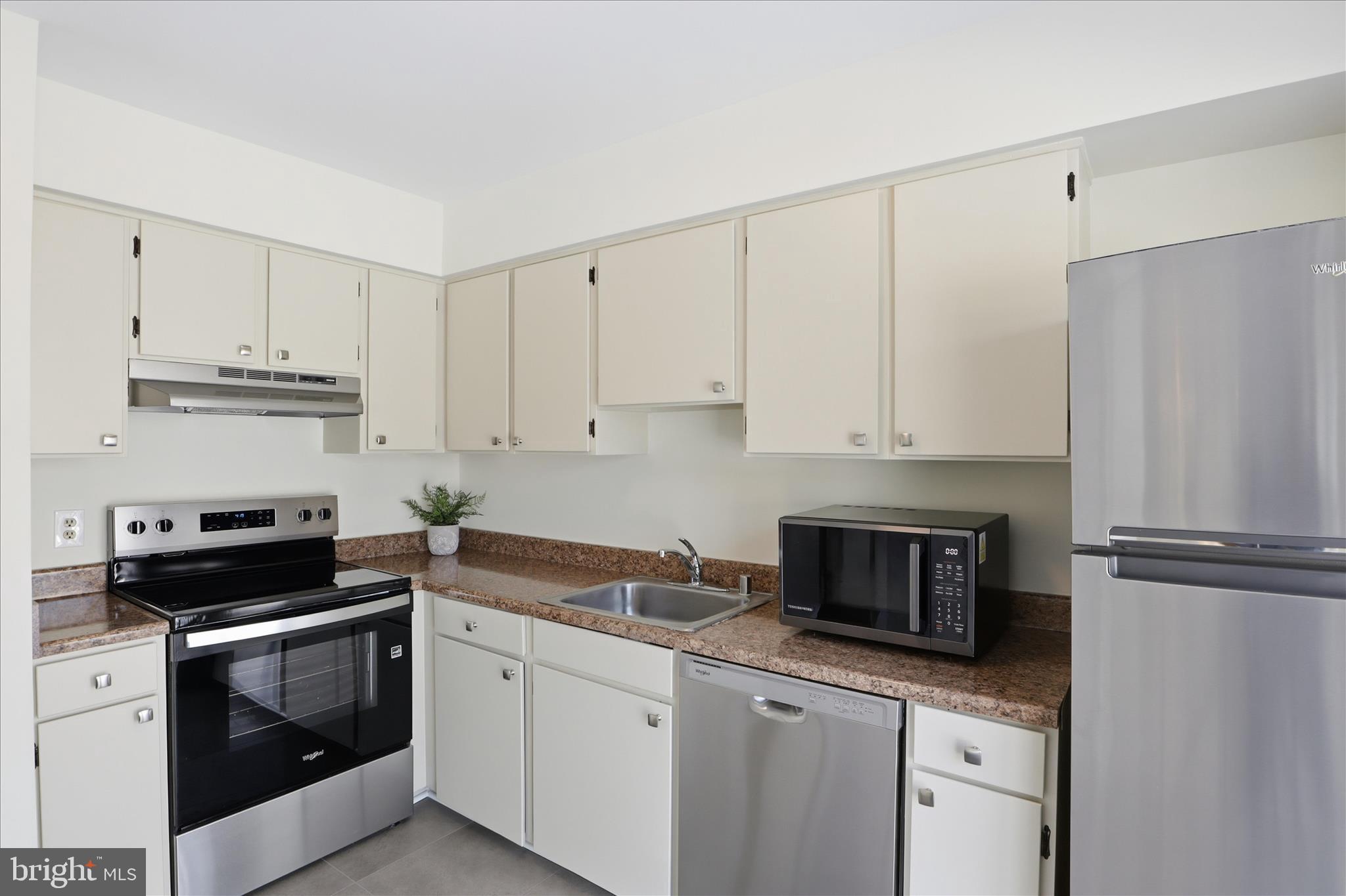 VILLAGE OF OWEN BROWN - Residential