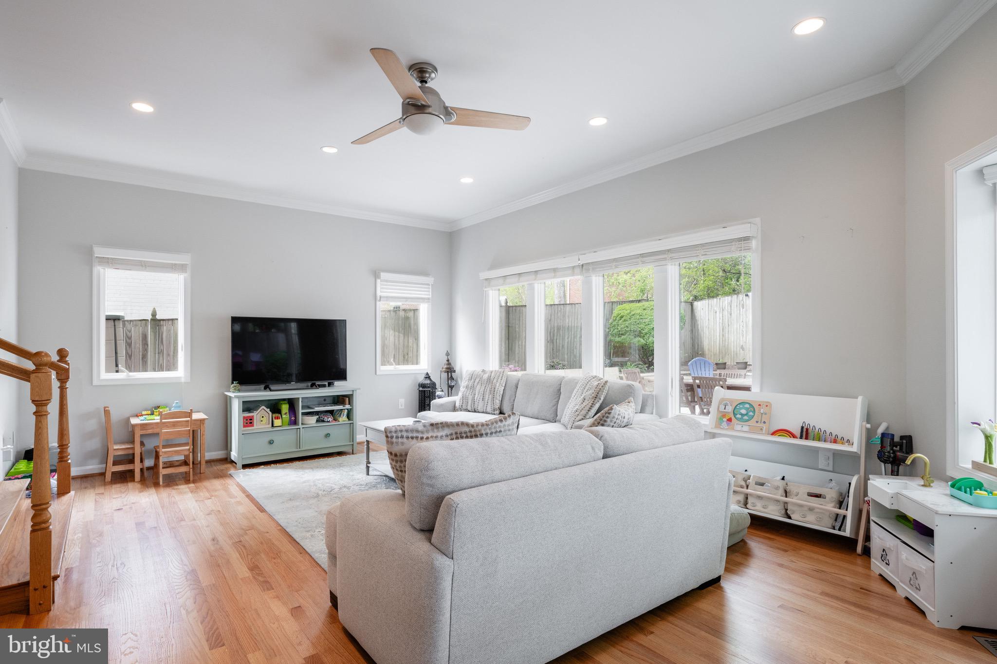 JEFFERSON PARK - Residential