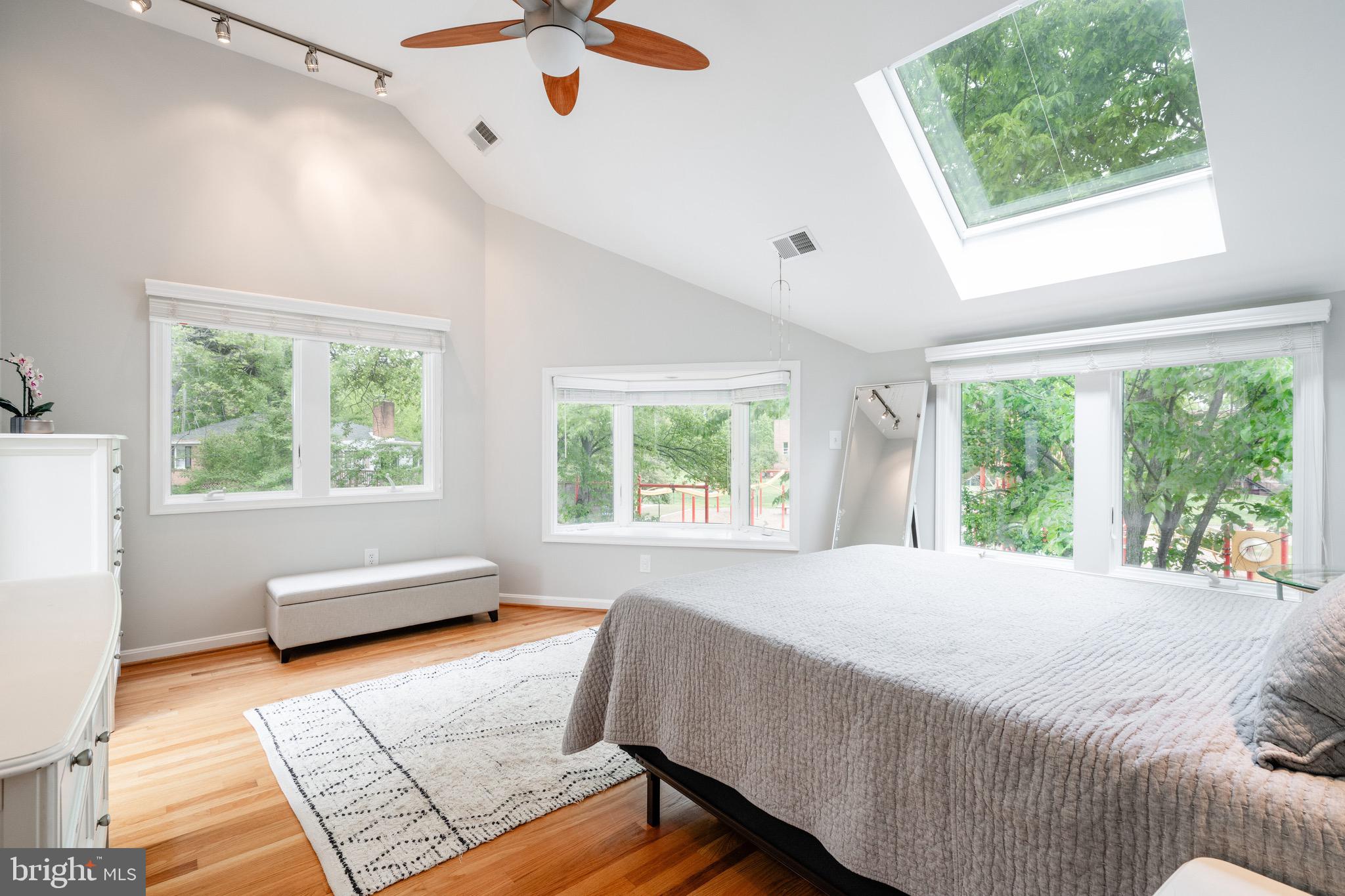 JEFFERSON PARK - Residential