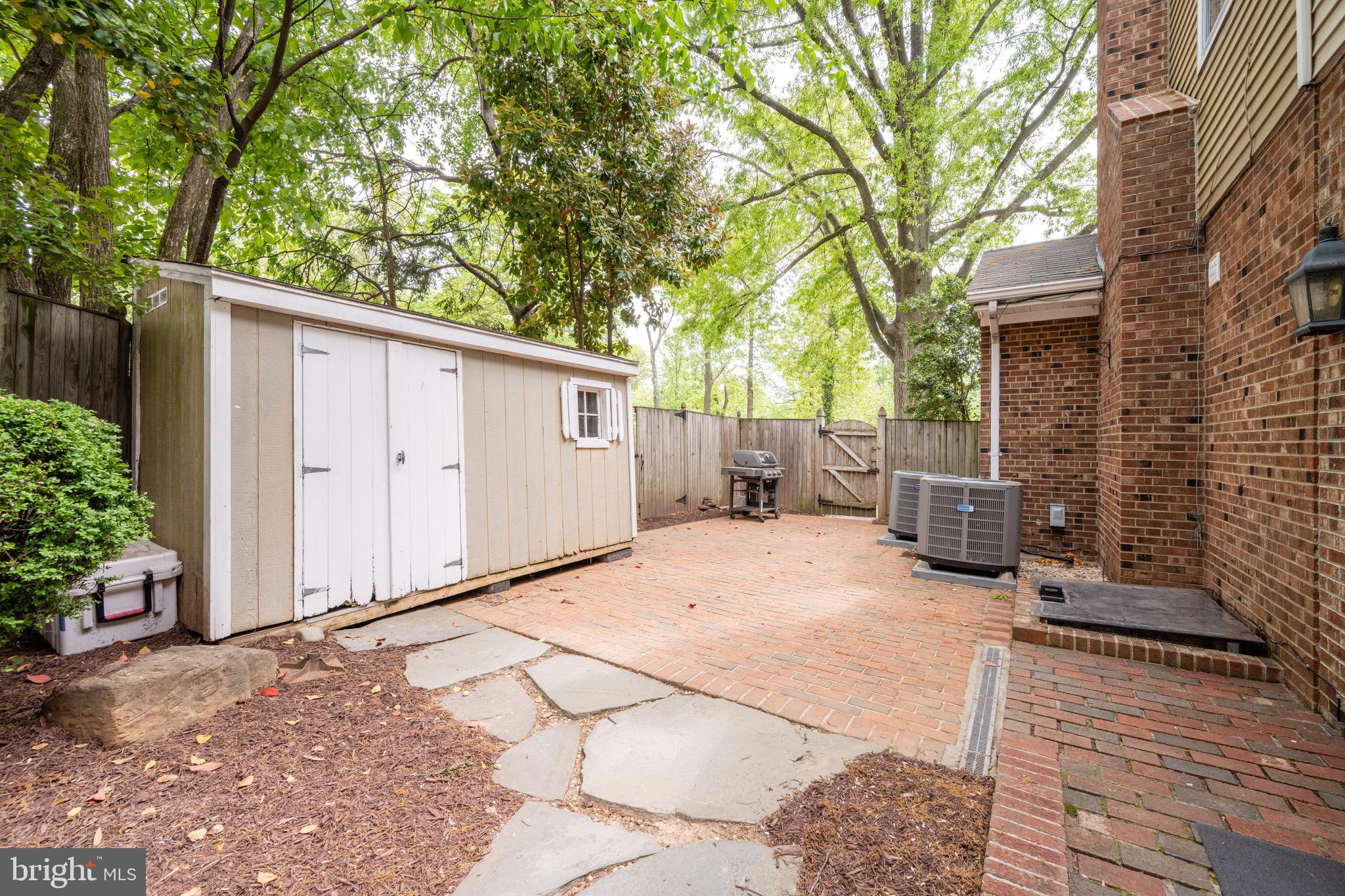 JEFFERSON PARK - Residential