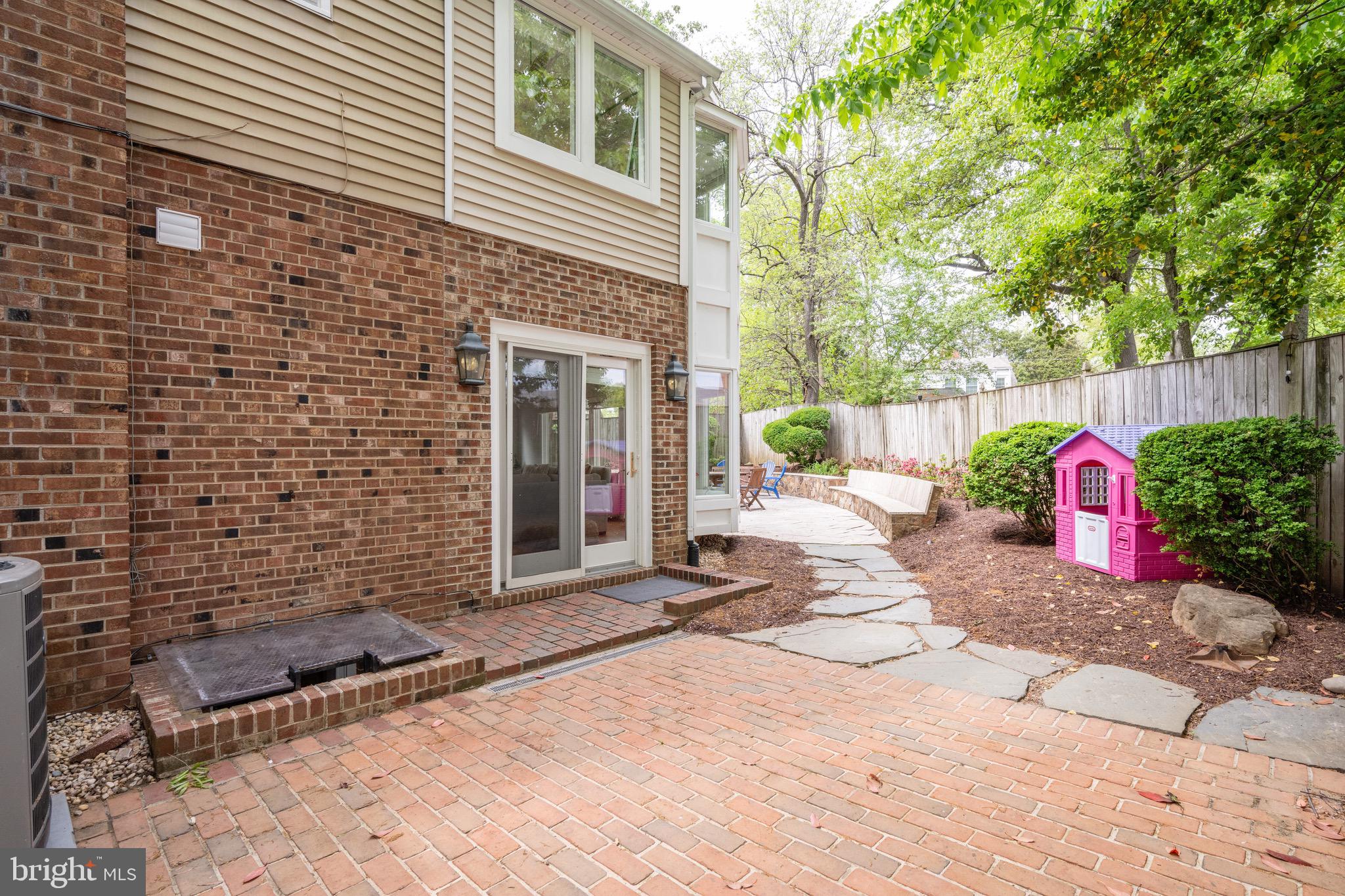 JEFFERSON PARK - Residential