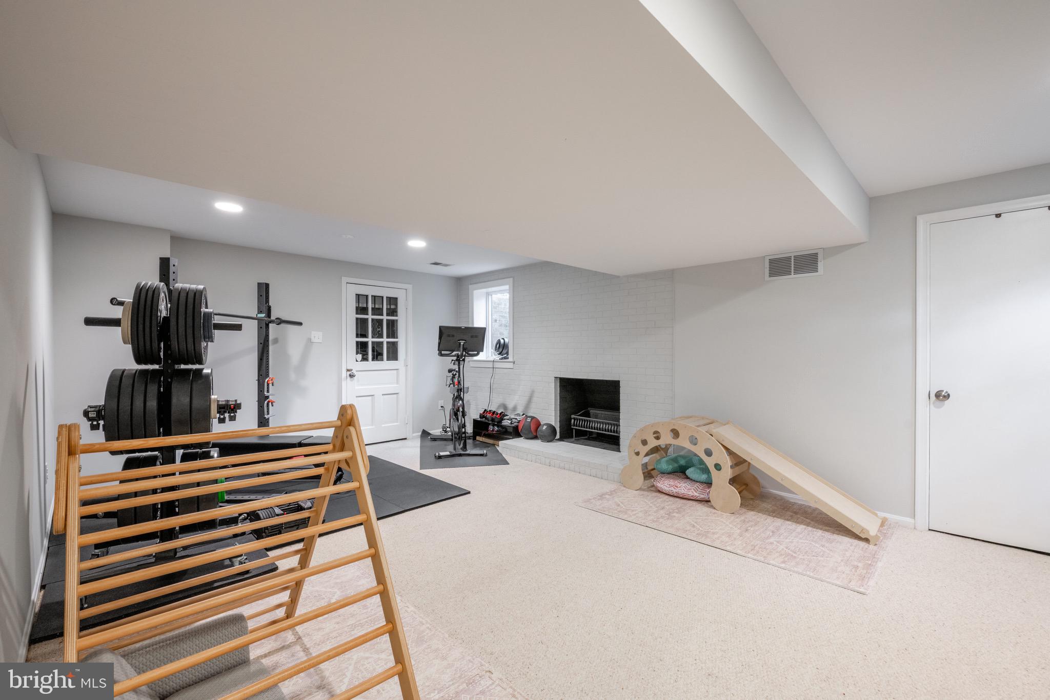 JEFFERSON PARK - Residential