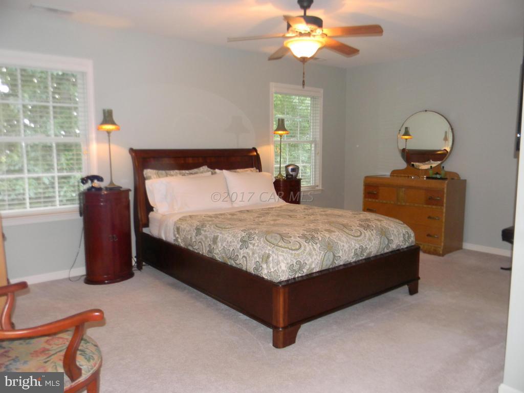 SLEEPY HOLLOW - Residential