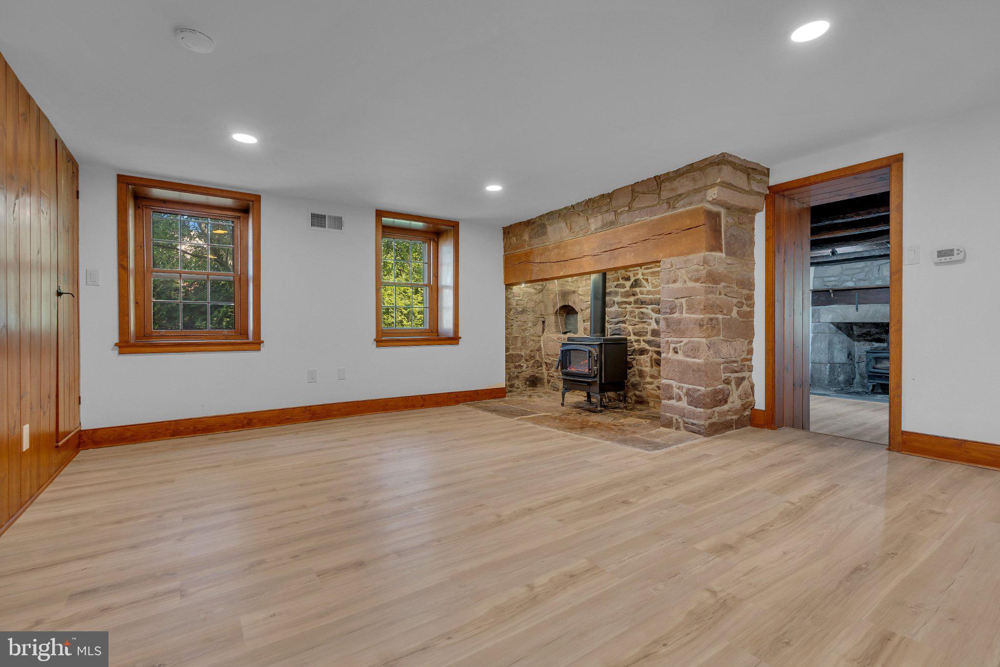 4 LEEDOM PLACE