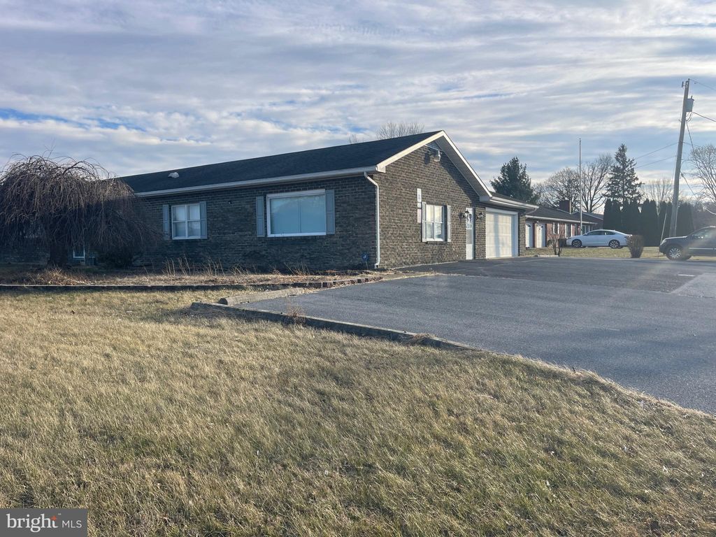 Photo of 4124 Lincoln Way E, FAYETTEVILLE, PA 17222 (MLS # PAFL2032866)