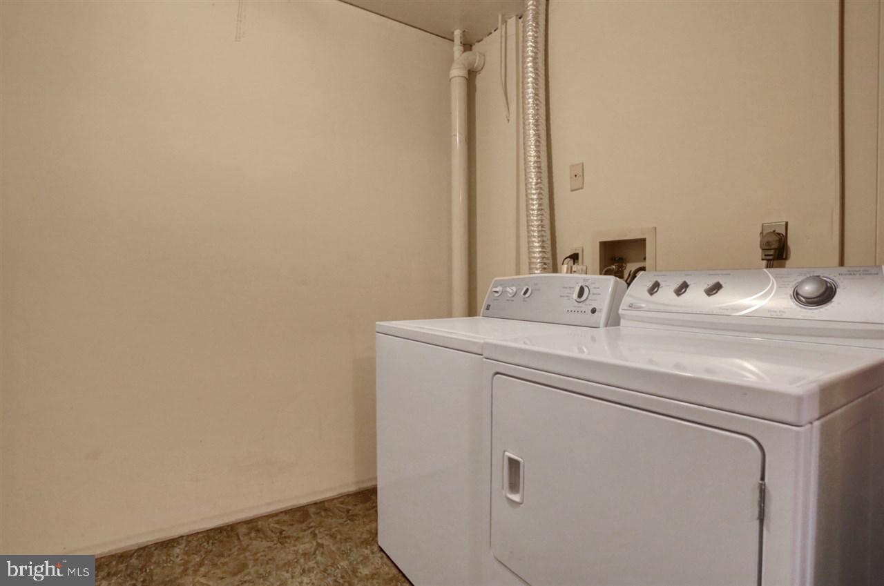 CHARTWOOD MANOR - Residential