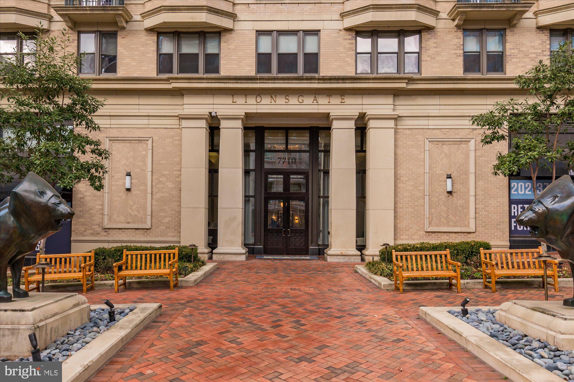 WOODMONT - Residential Lease