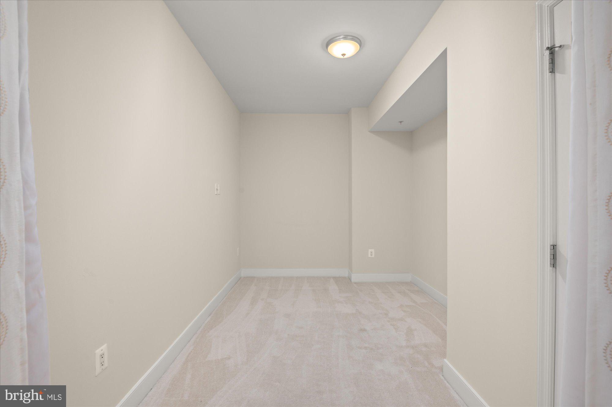 WOODMONT - Residential Lease