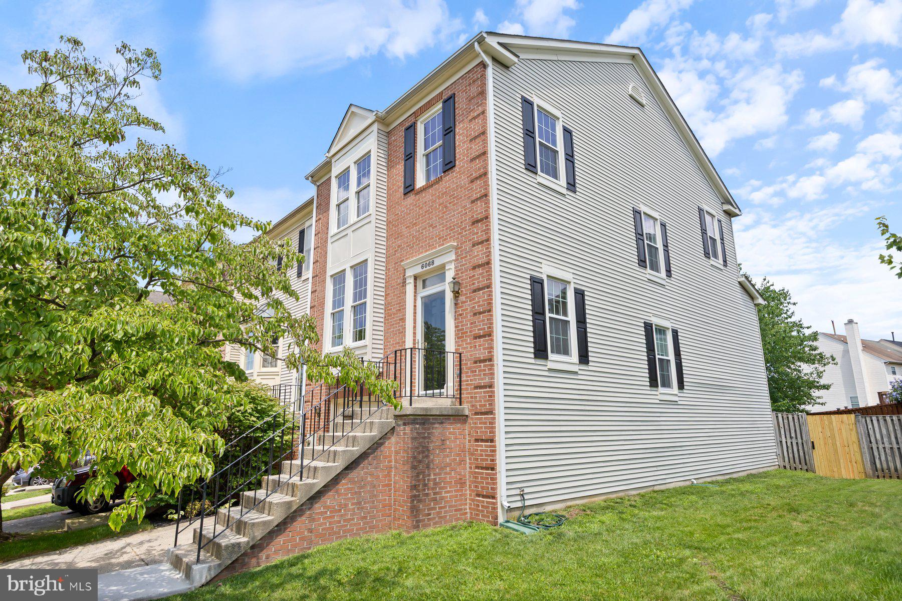6068 BARN HILL COURT
