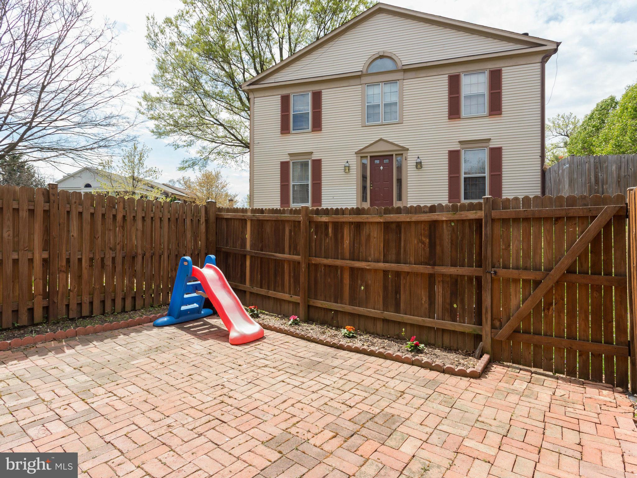 WELLINGTON COMMONS - Residential