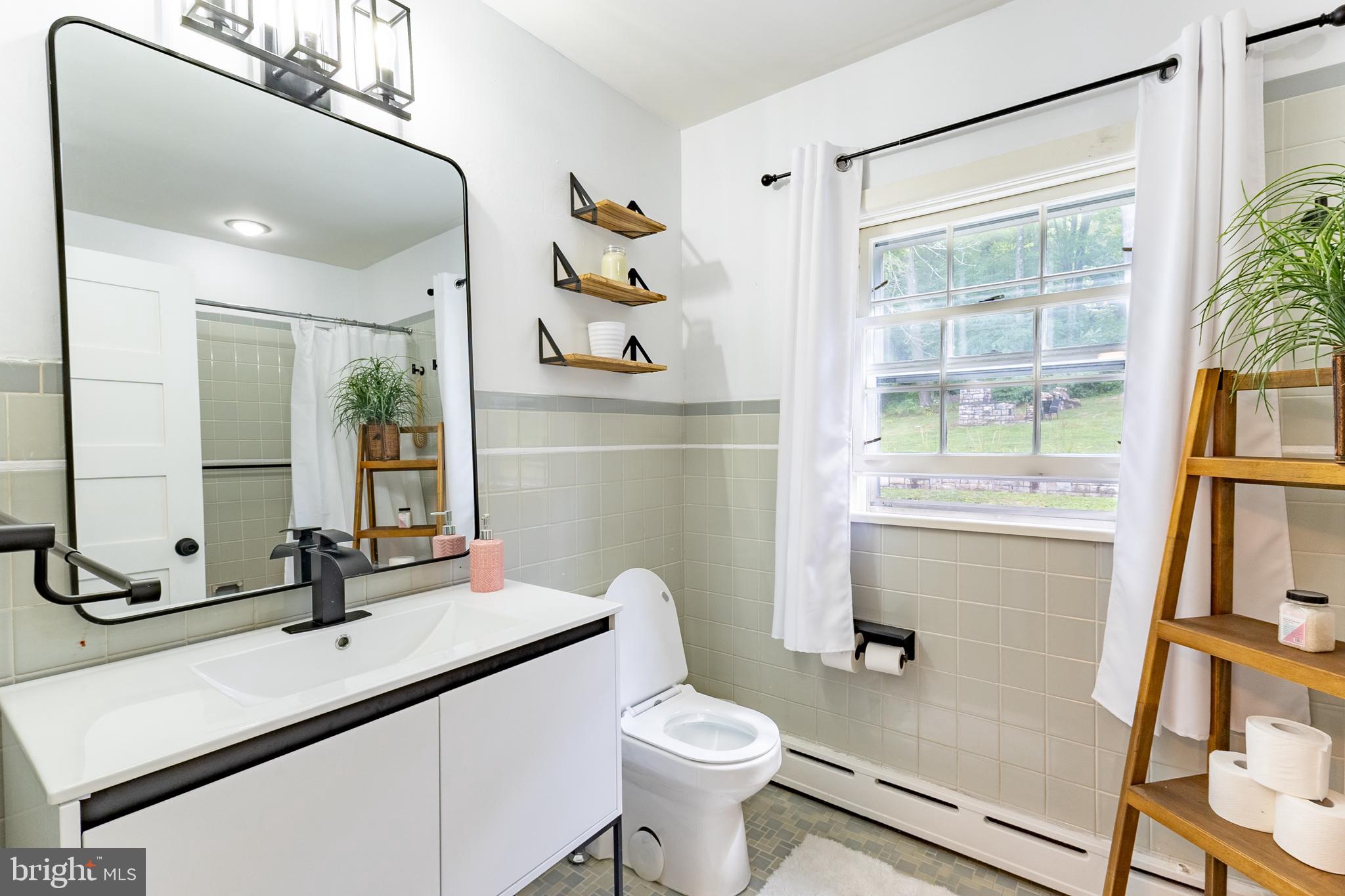 YORKVILLE - Residential