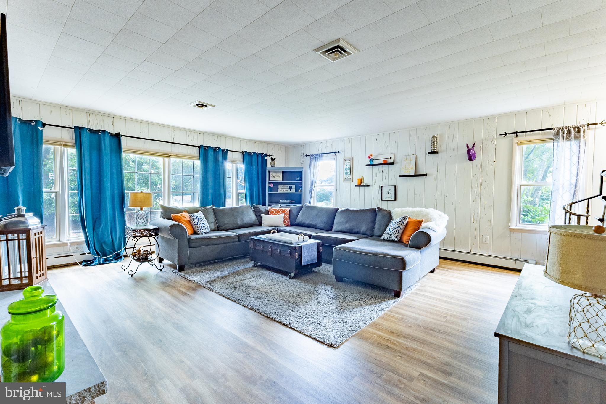 YORKVILLE - Residential