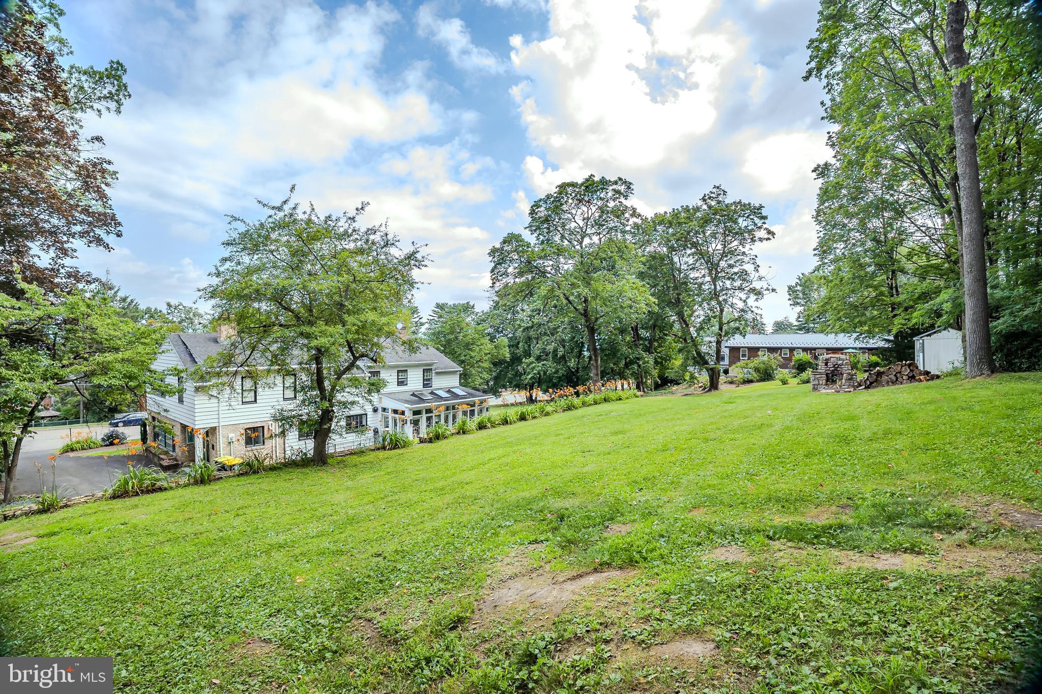 YORKVILLE - Residential