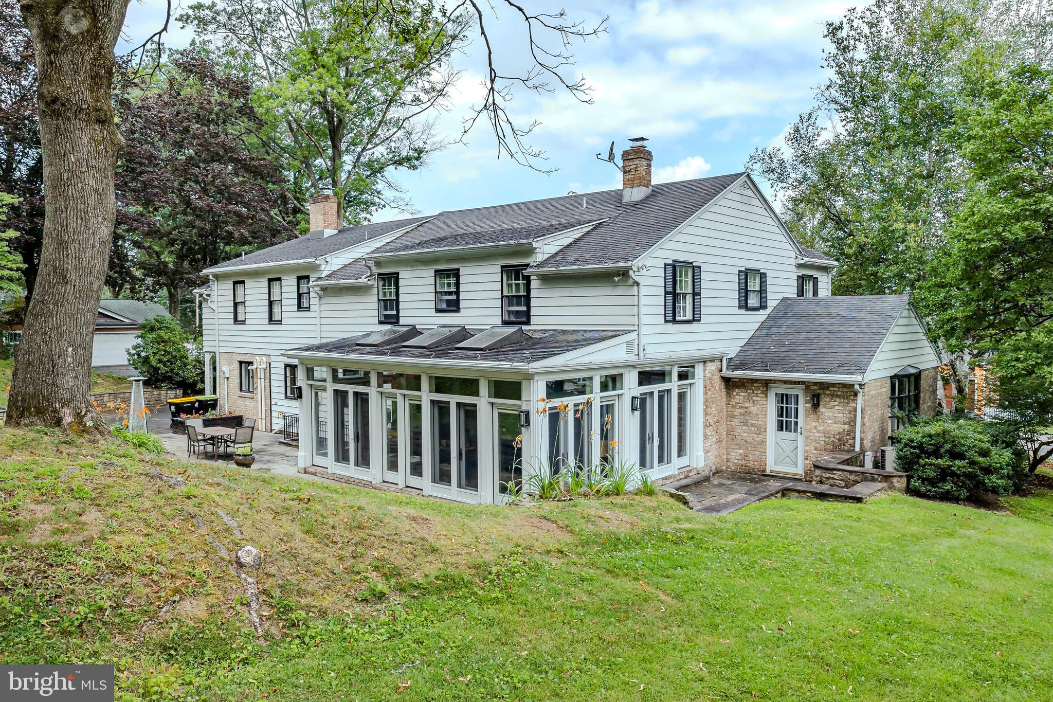 YORKVILLE - Residential