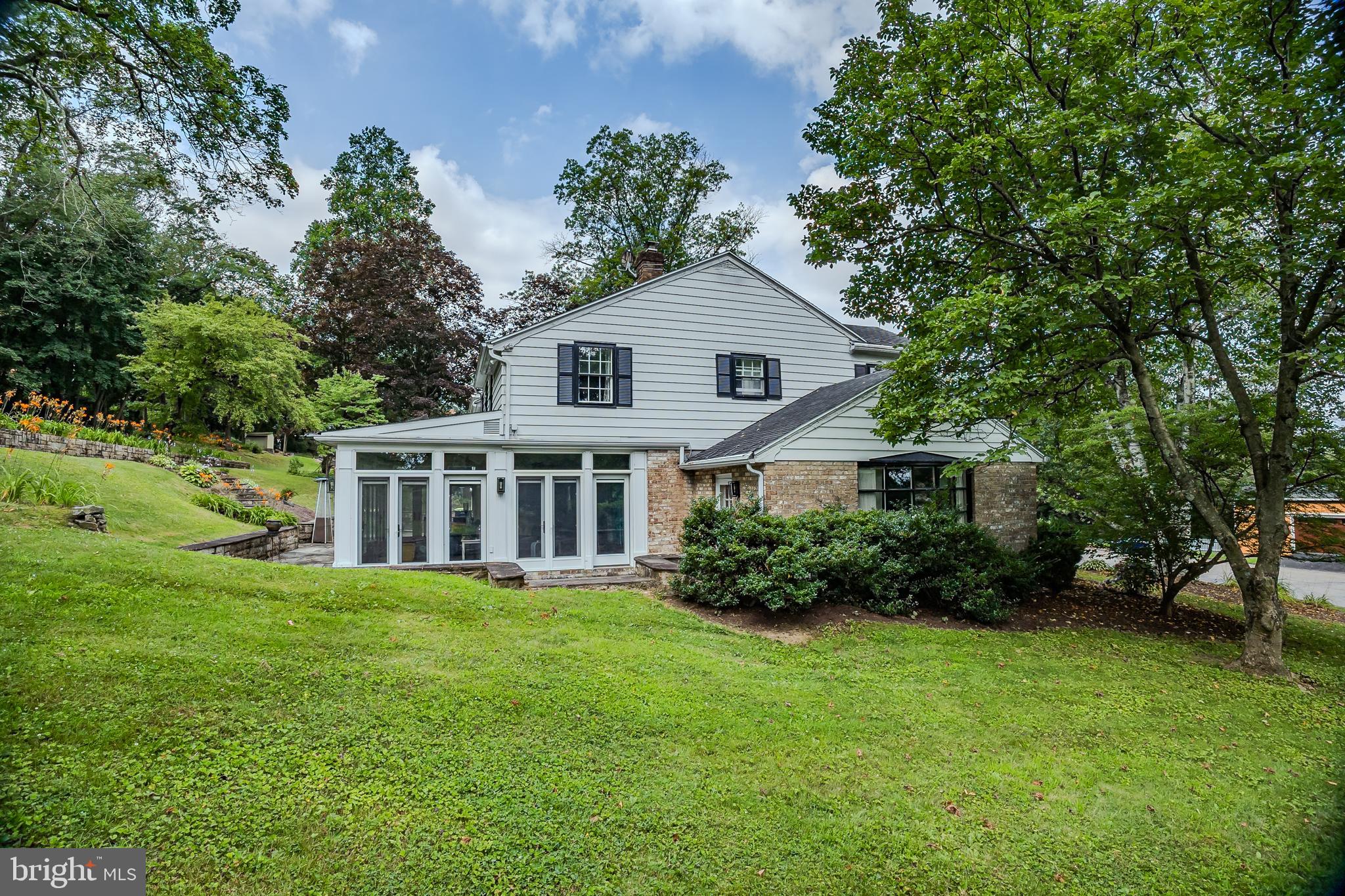 YORKVILLE - Residential