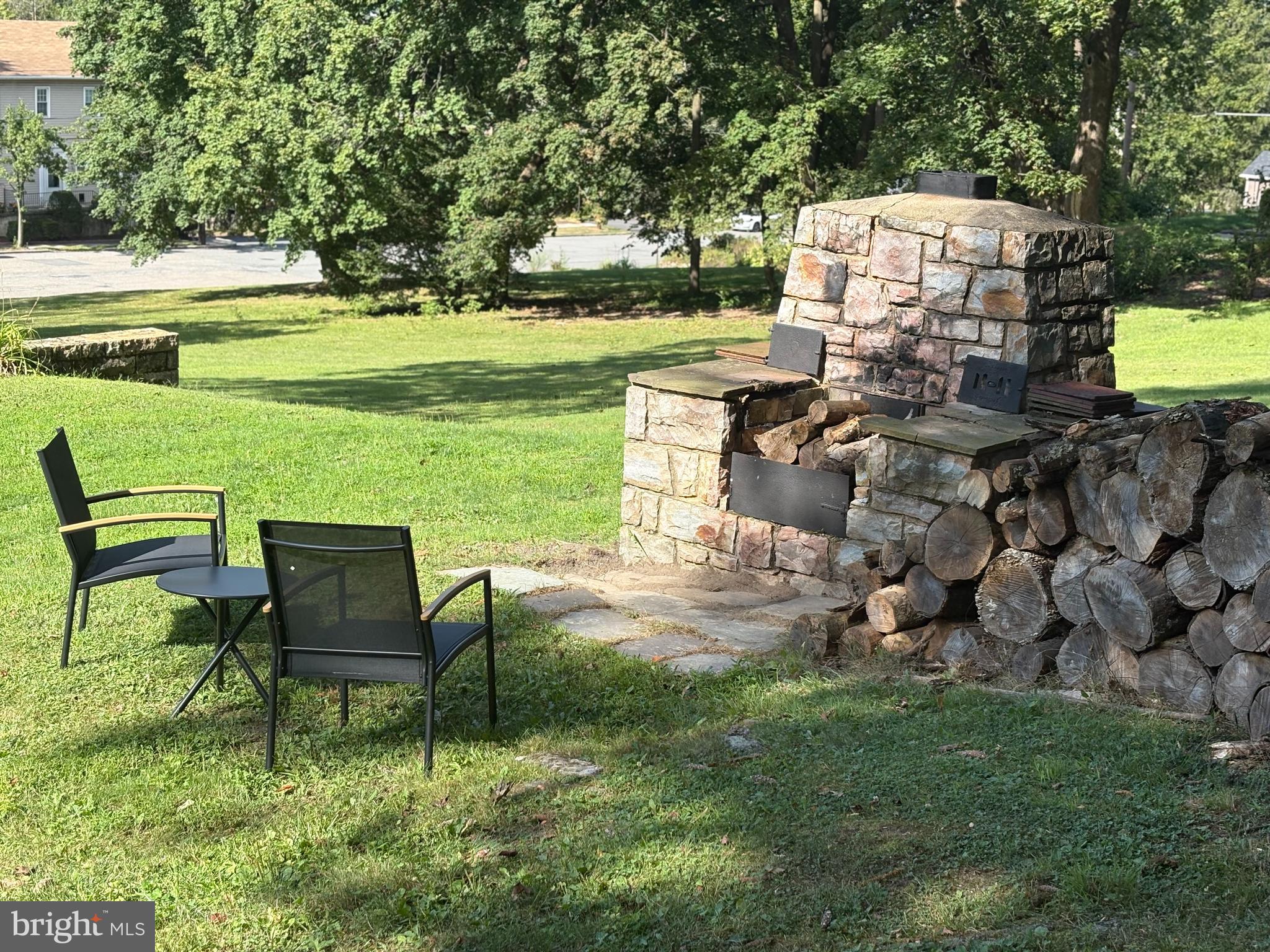 YORKVILLE - Residential